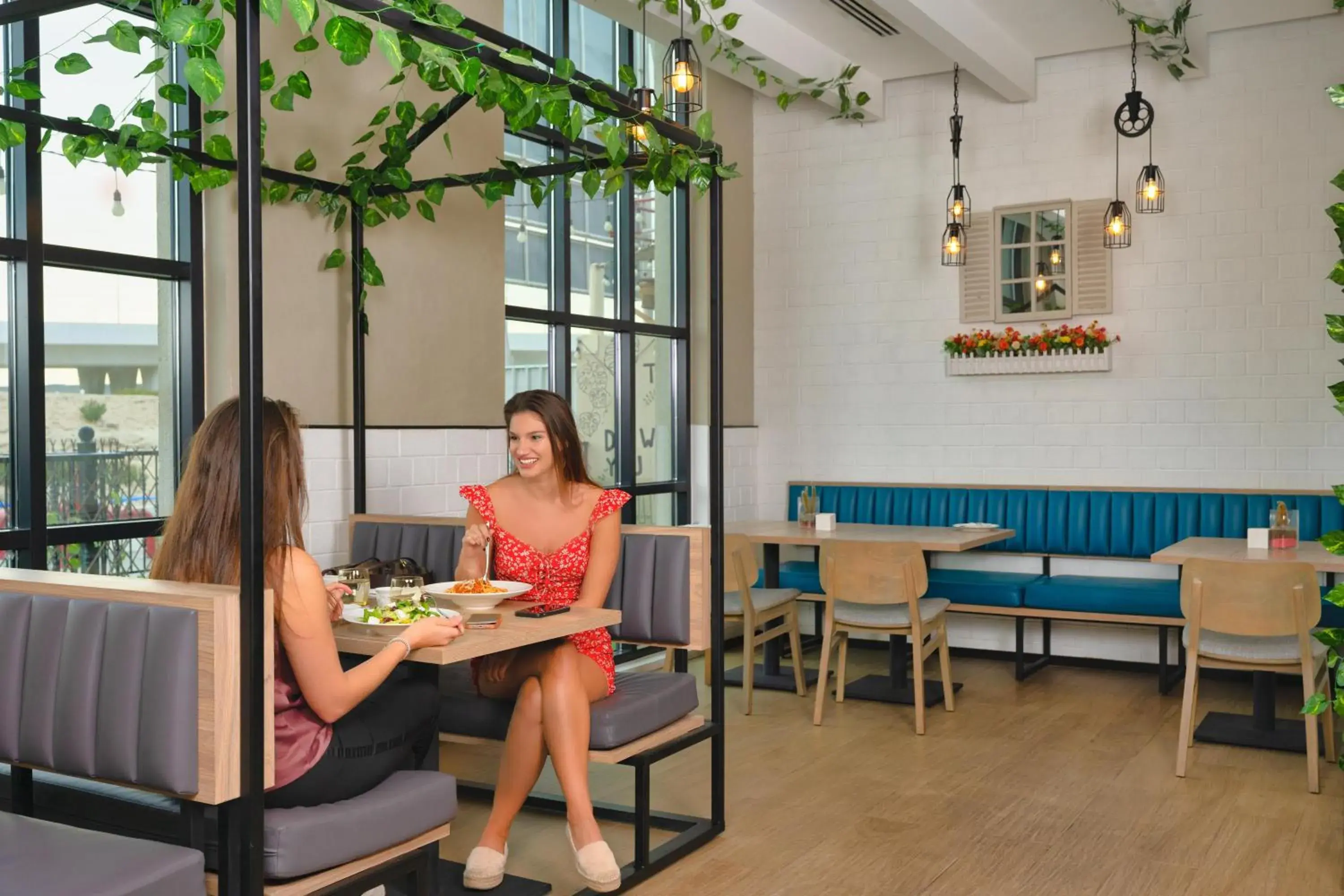 Restaurant/places to eat in JA The Manor Hotel, Dubai Restaurant/places to eat in JA The Manor Hotel, Dubai