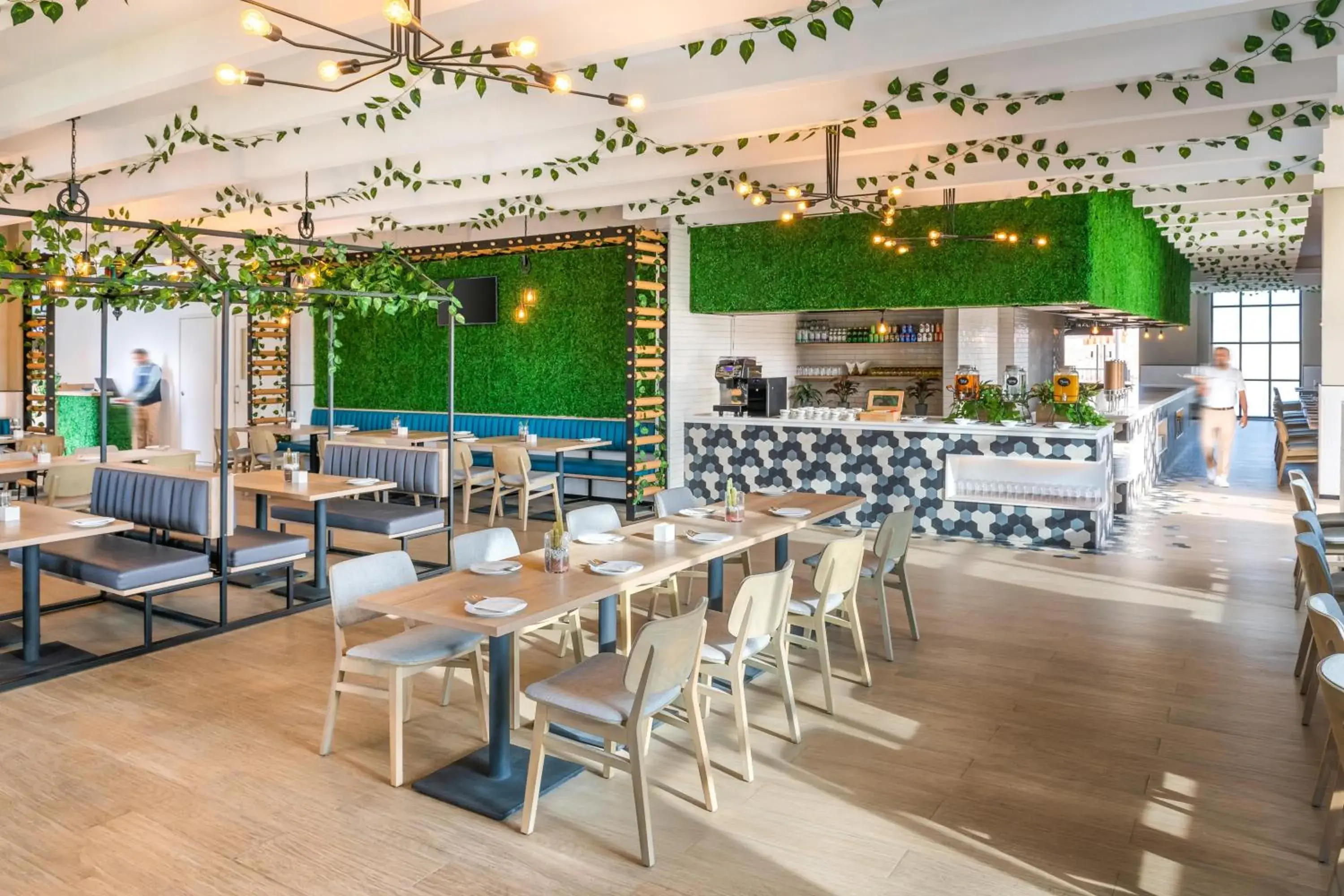 Restaurant/places to eat in JA The Manor Hotel, Dubai Restaurant/places to eat in JA The Manor Hotel, Dubai