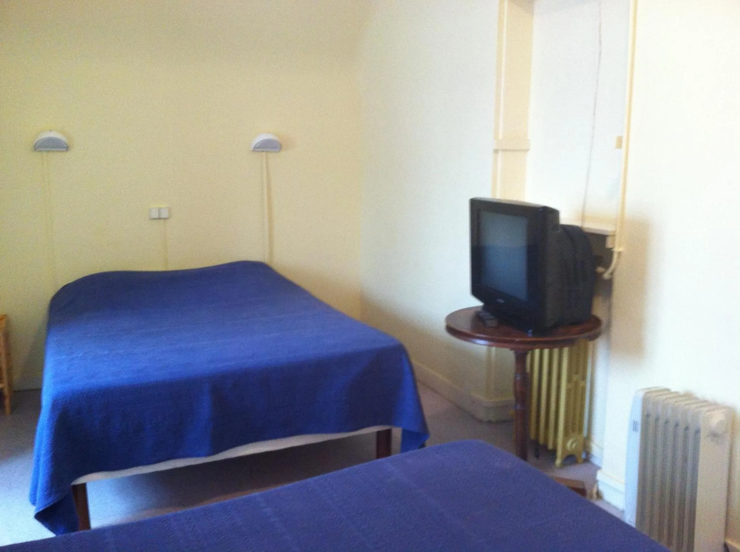 Bedroom in Le Commerce