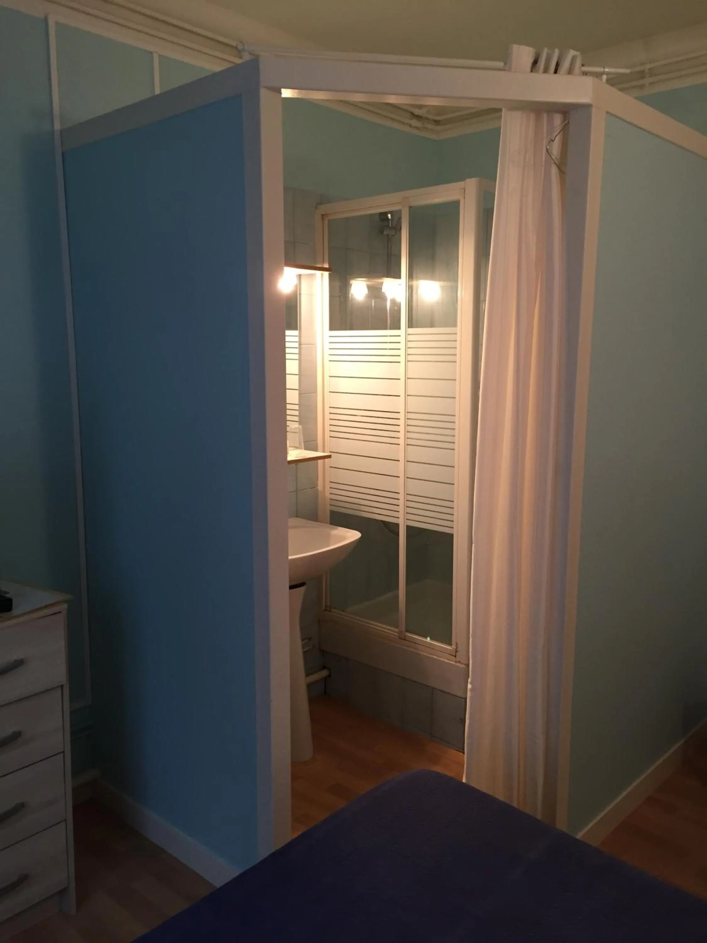 Shower in Le Commerce