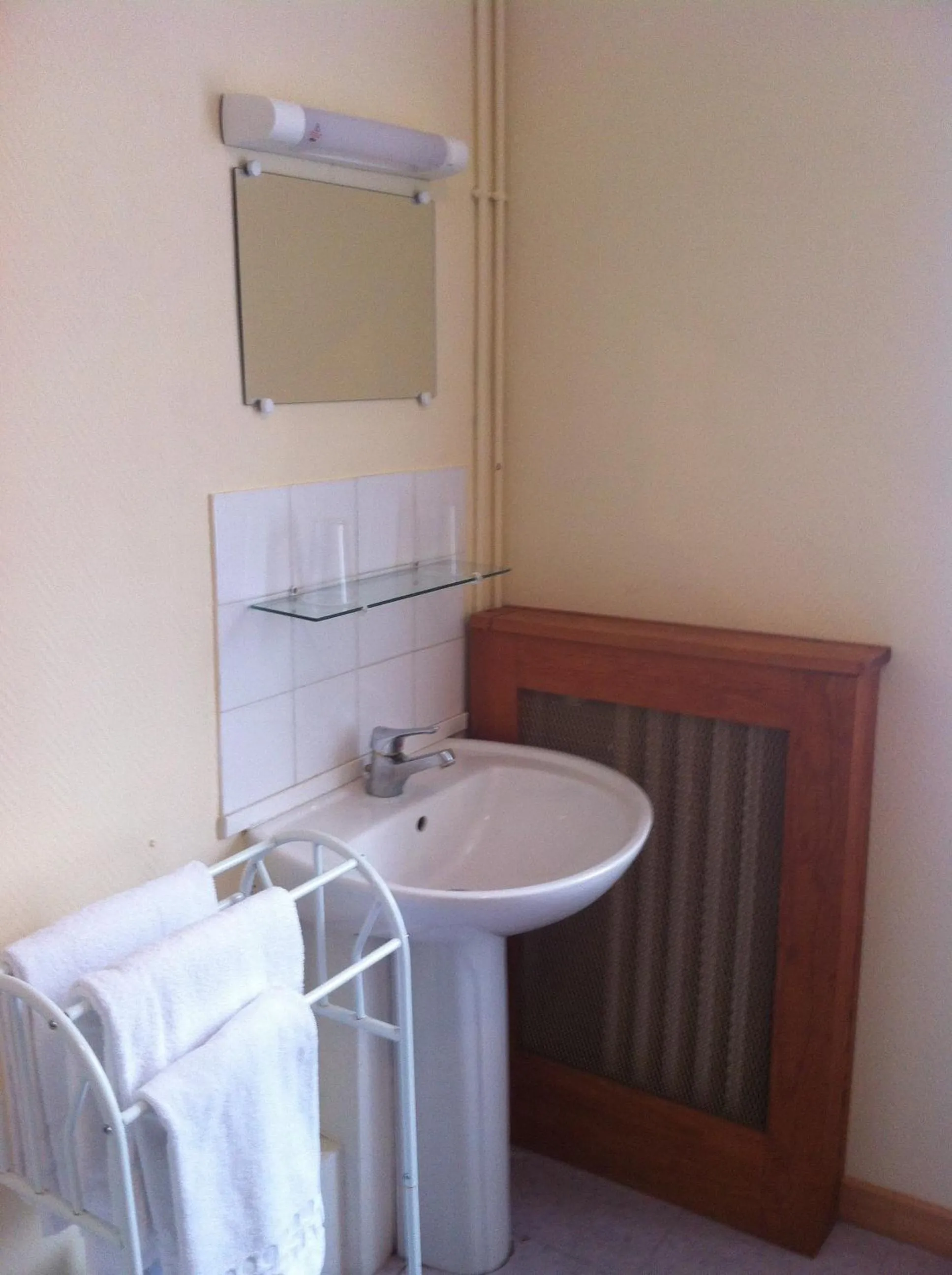 Bedroom in Le Commerce