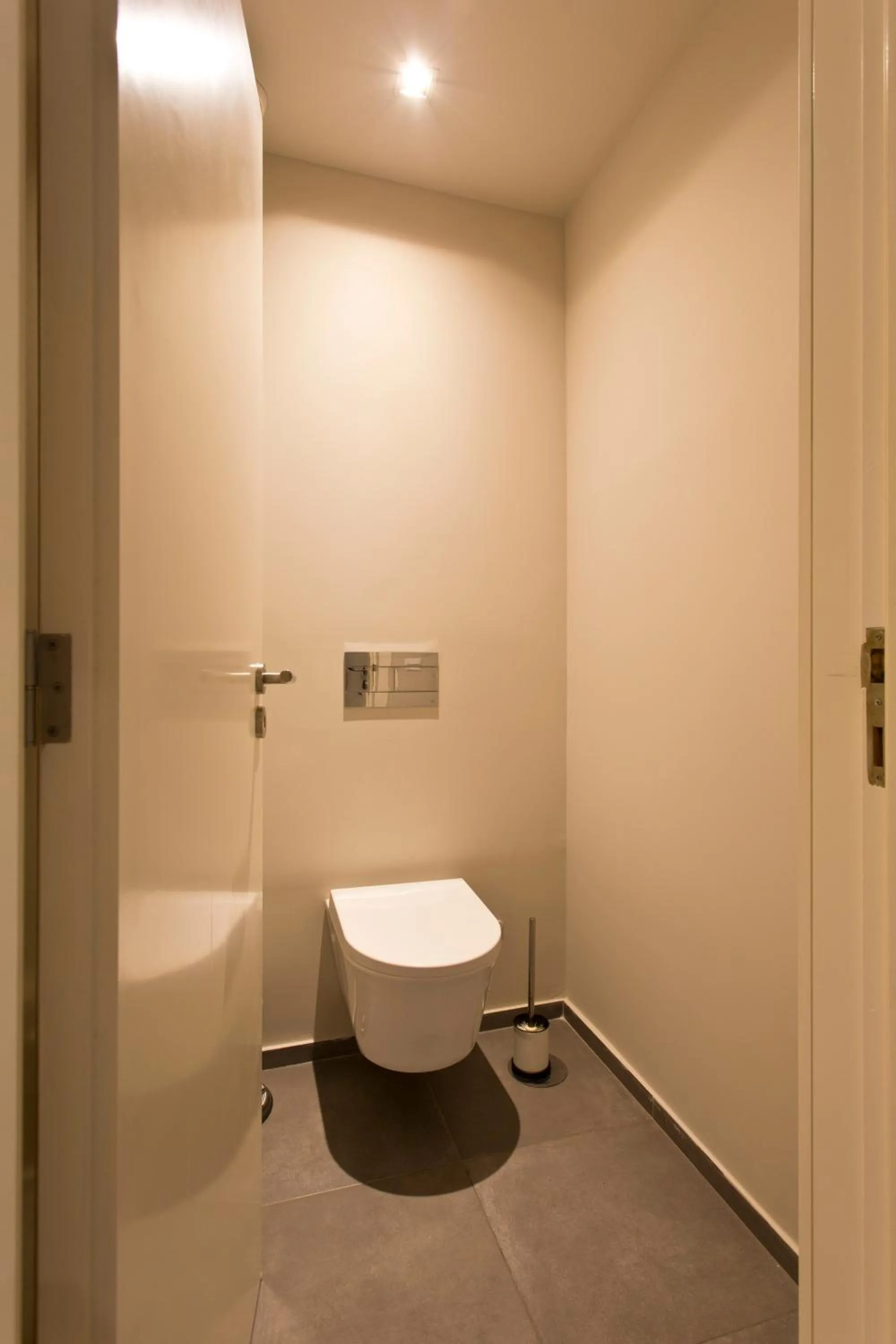 Toilet in RVA - Porto Central Flats