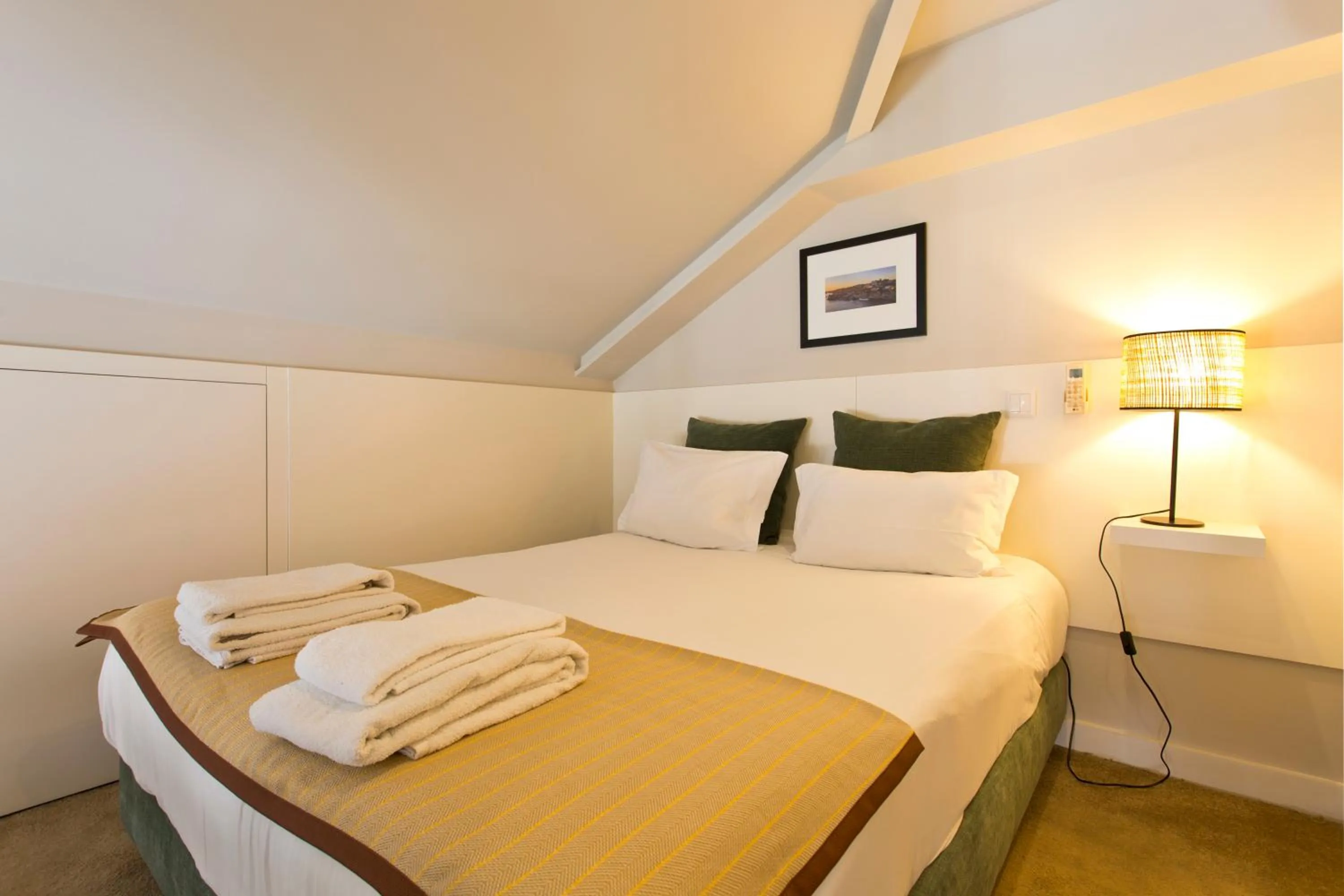 Bed in RVA - Porto Central Flats