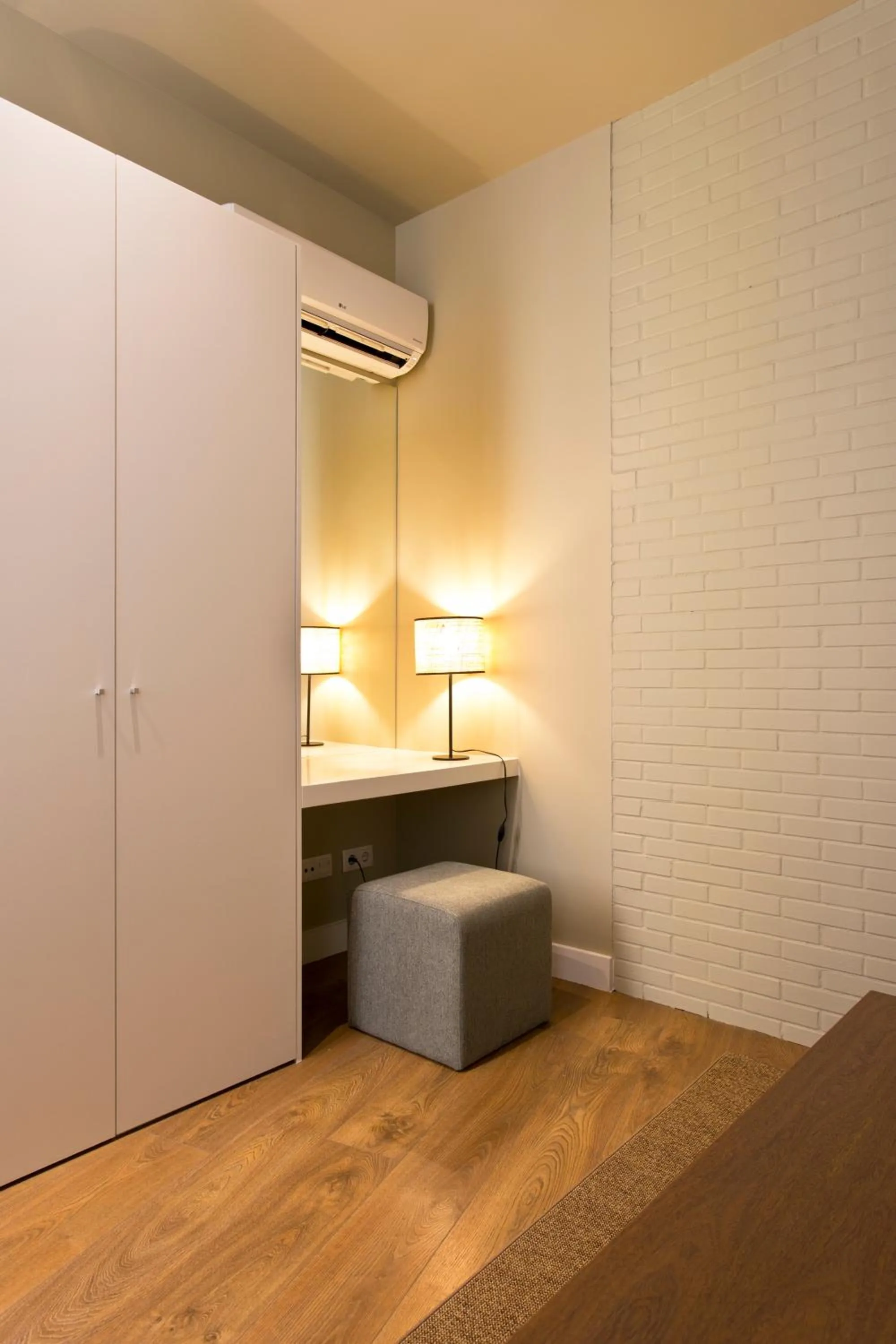 Bedroom, Bed in RVA - Porto Central Flats