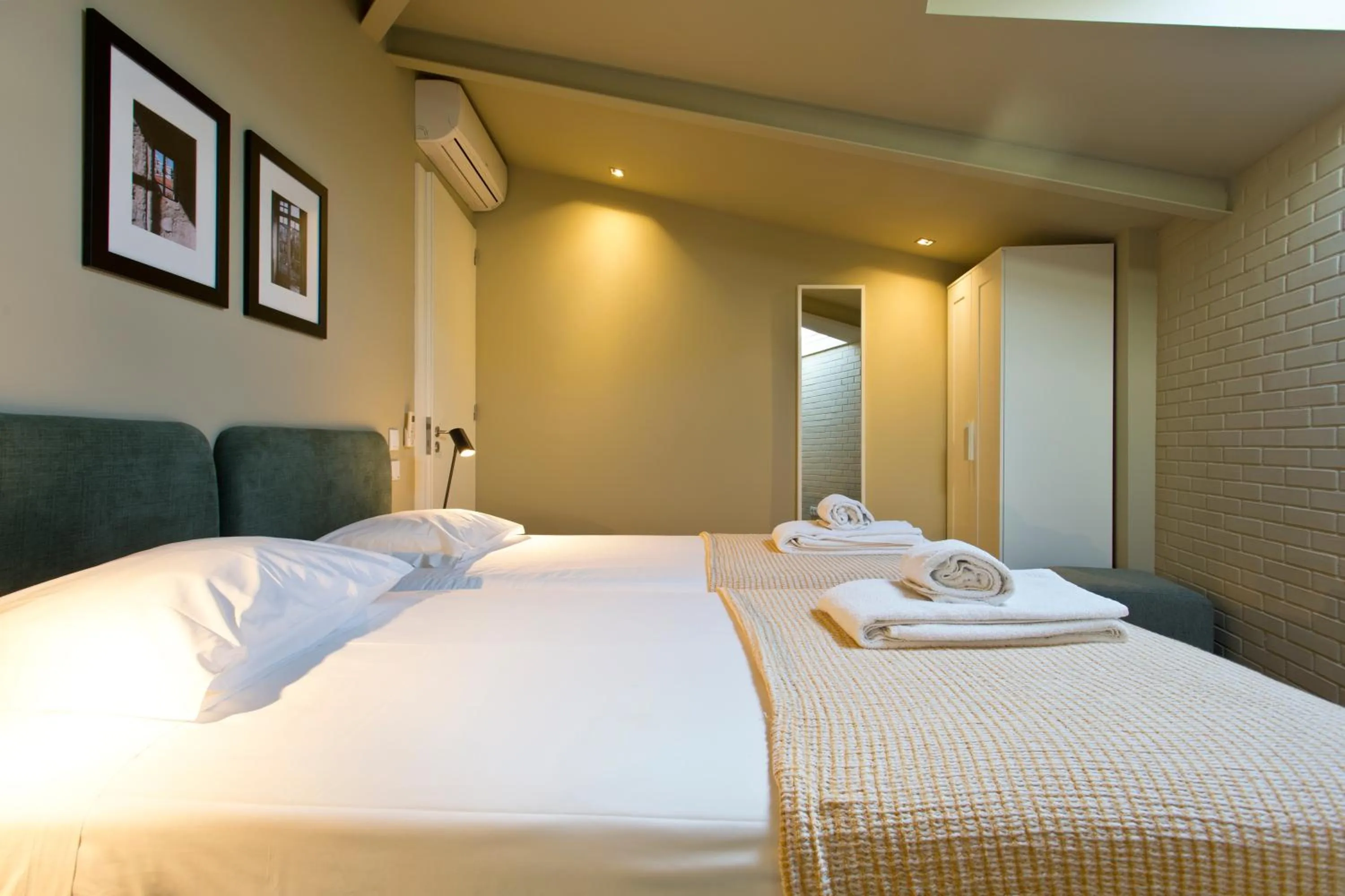 Bed in RVA - Porto Central Flats