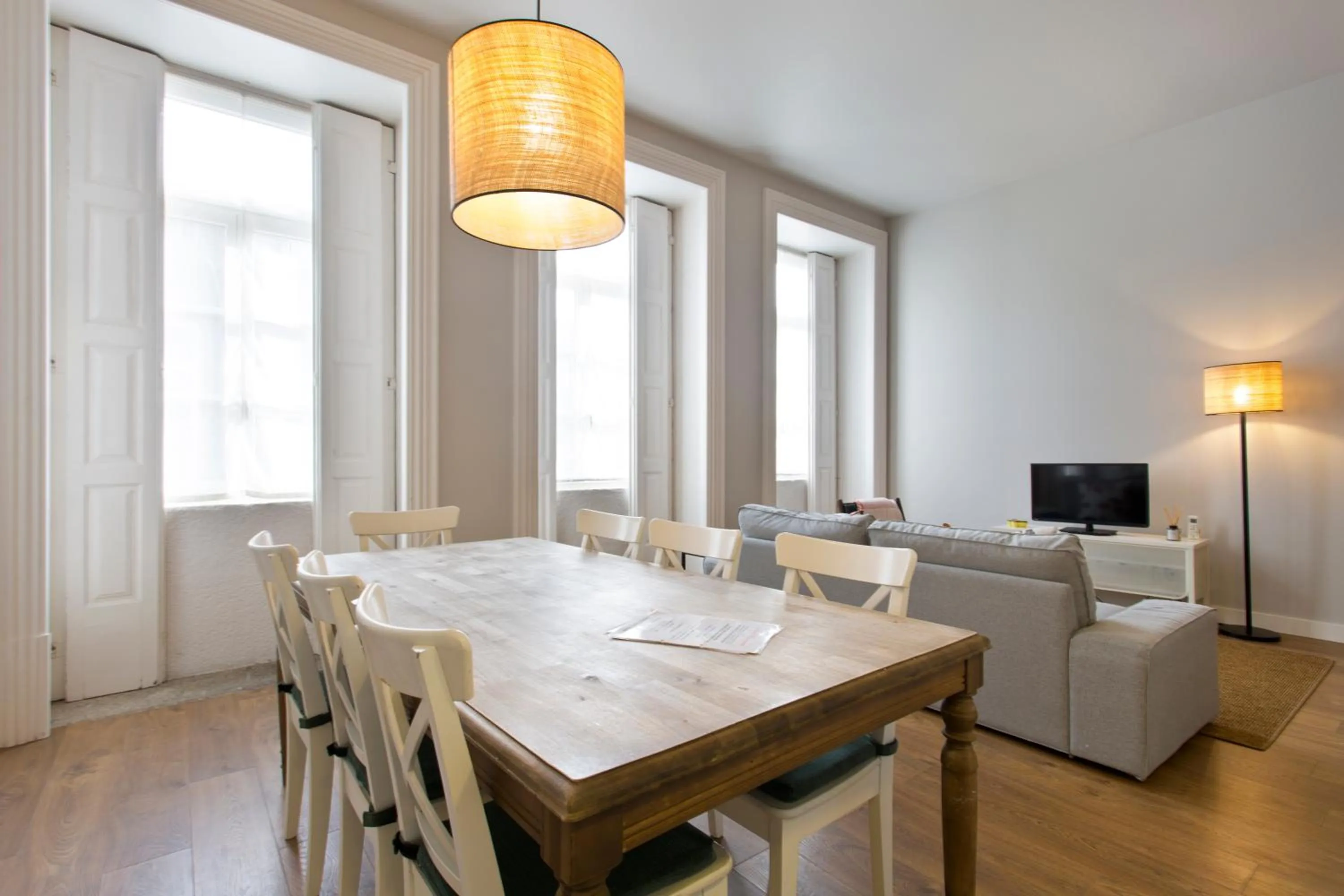 Dining area in RVA - Porto Central Flats