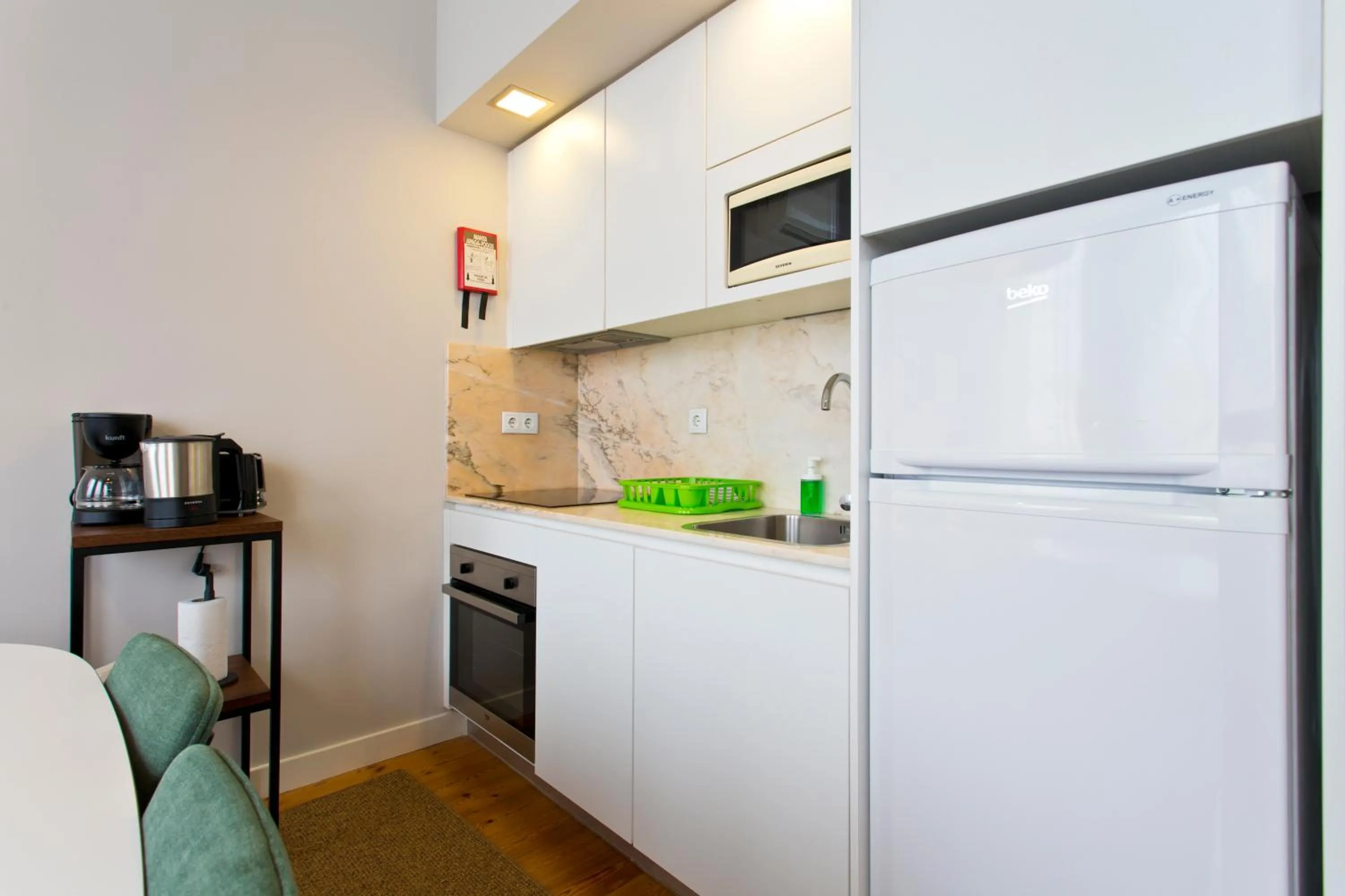 Kitchen or kitchenette in RVA - Porto Central Flats