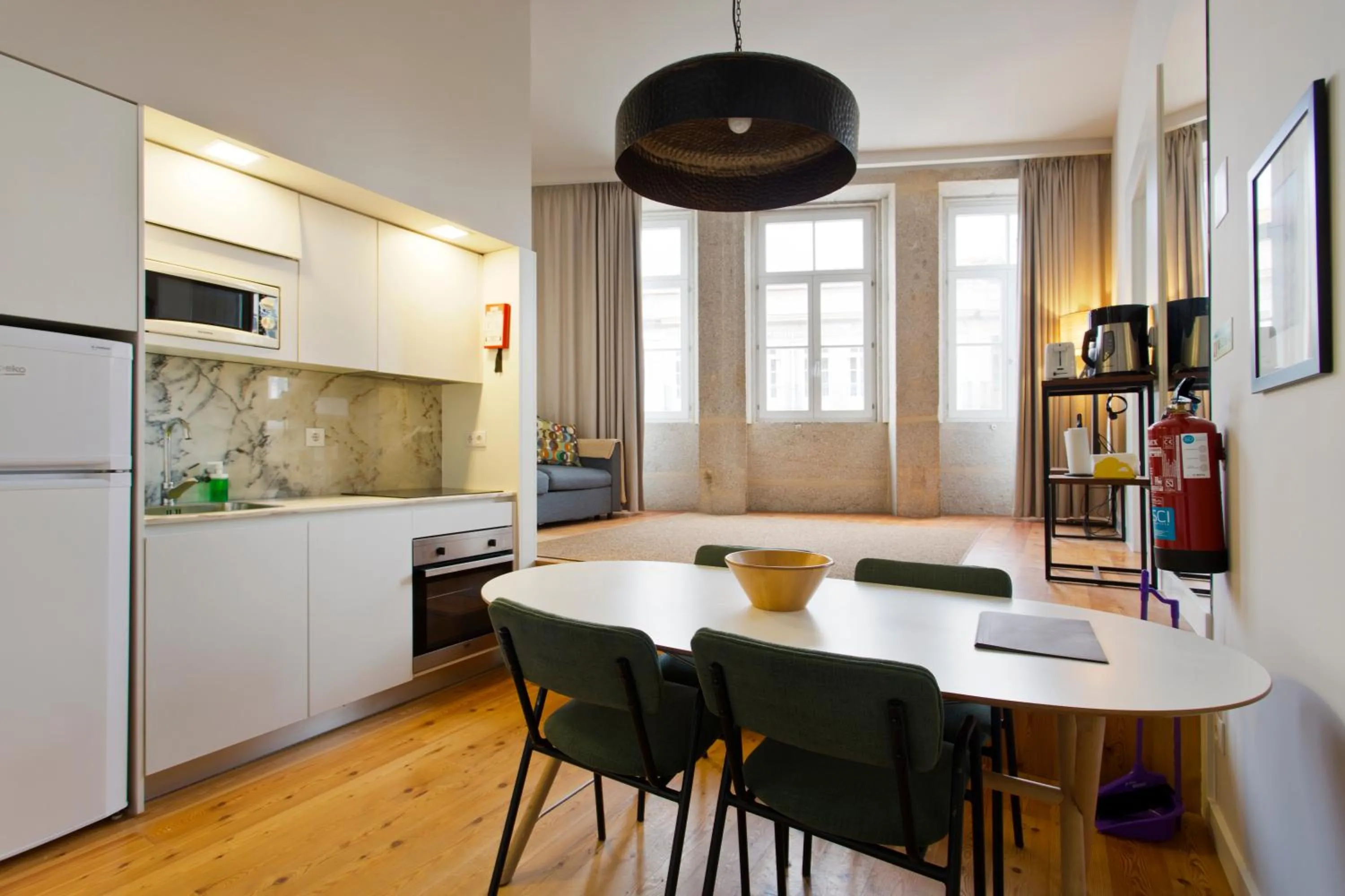 Kitchen or kitchenette in RVA - Porto Central Flats