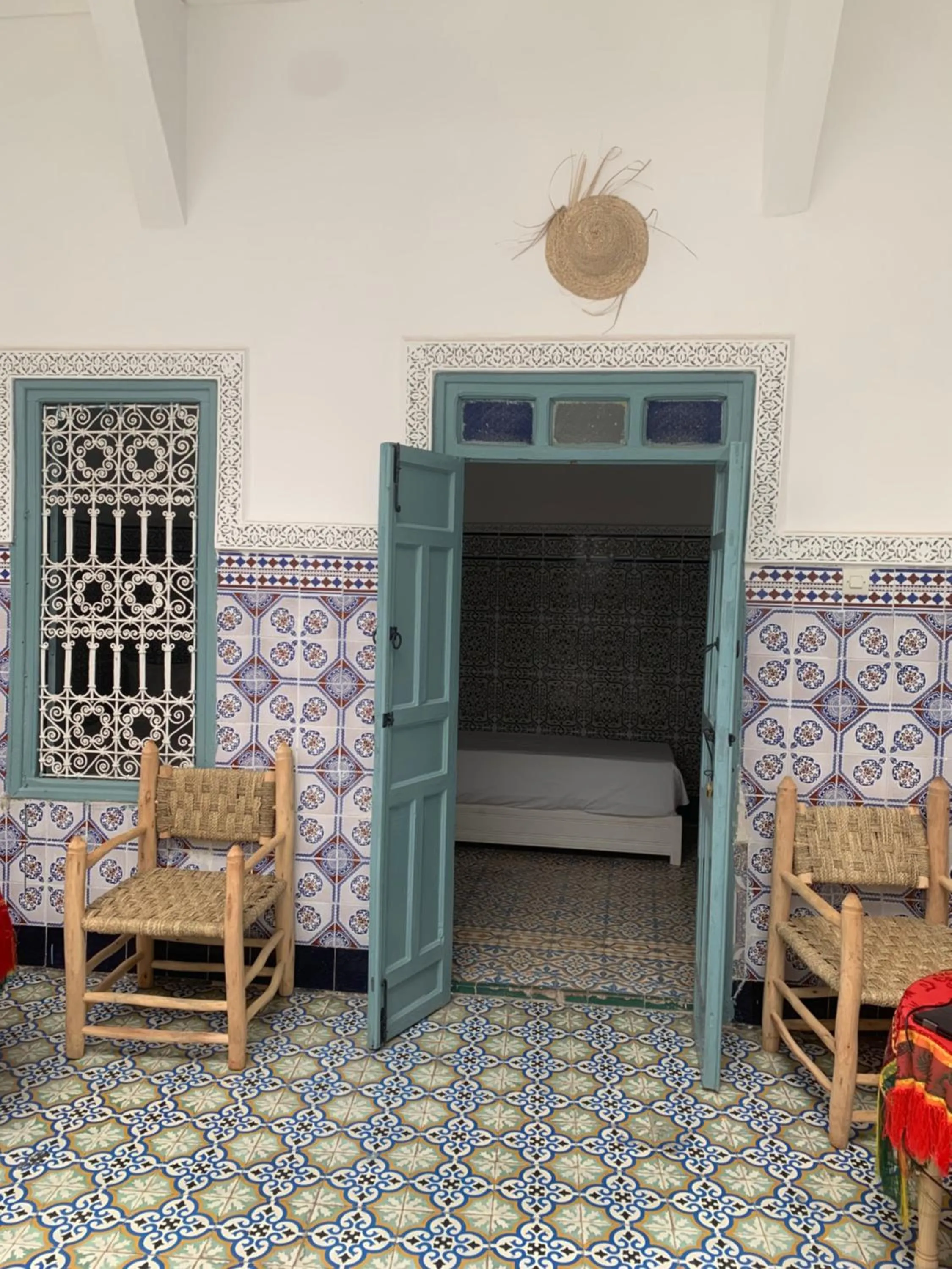 Hostel BE 20