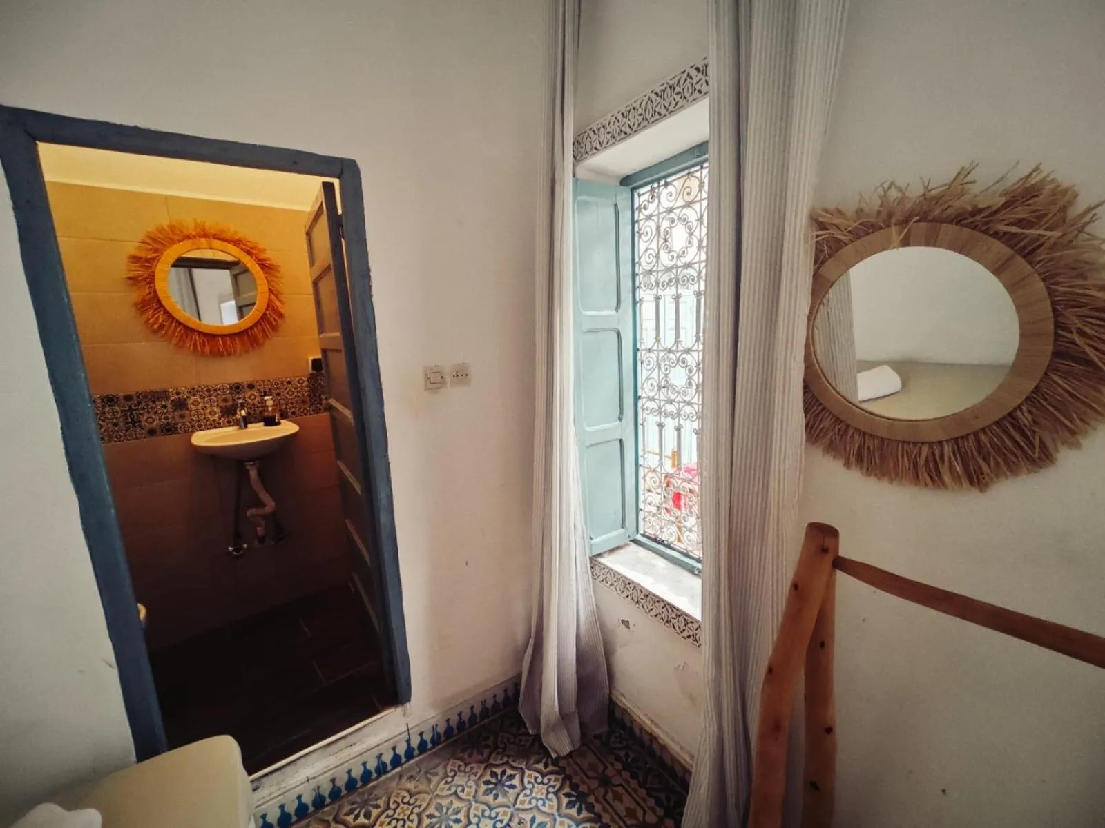 Hostel BE 20
