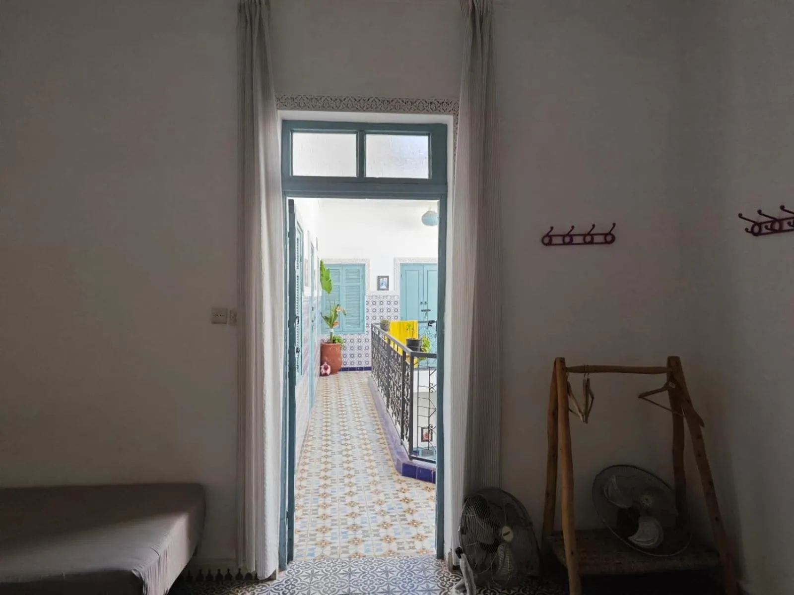 Hostel BE 20