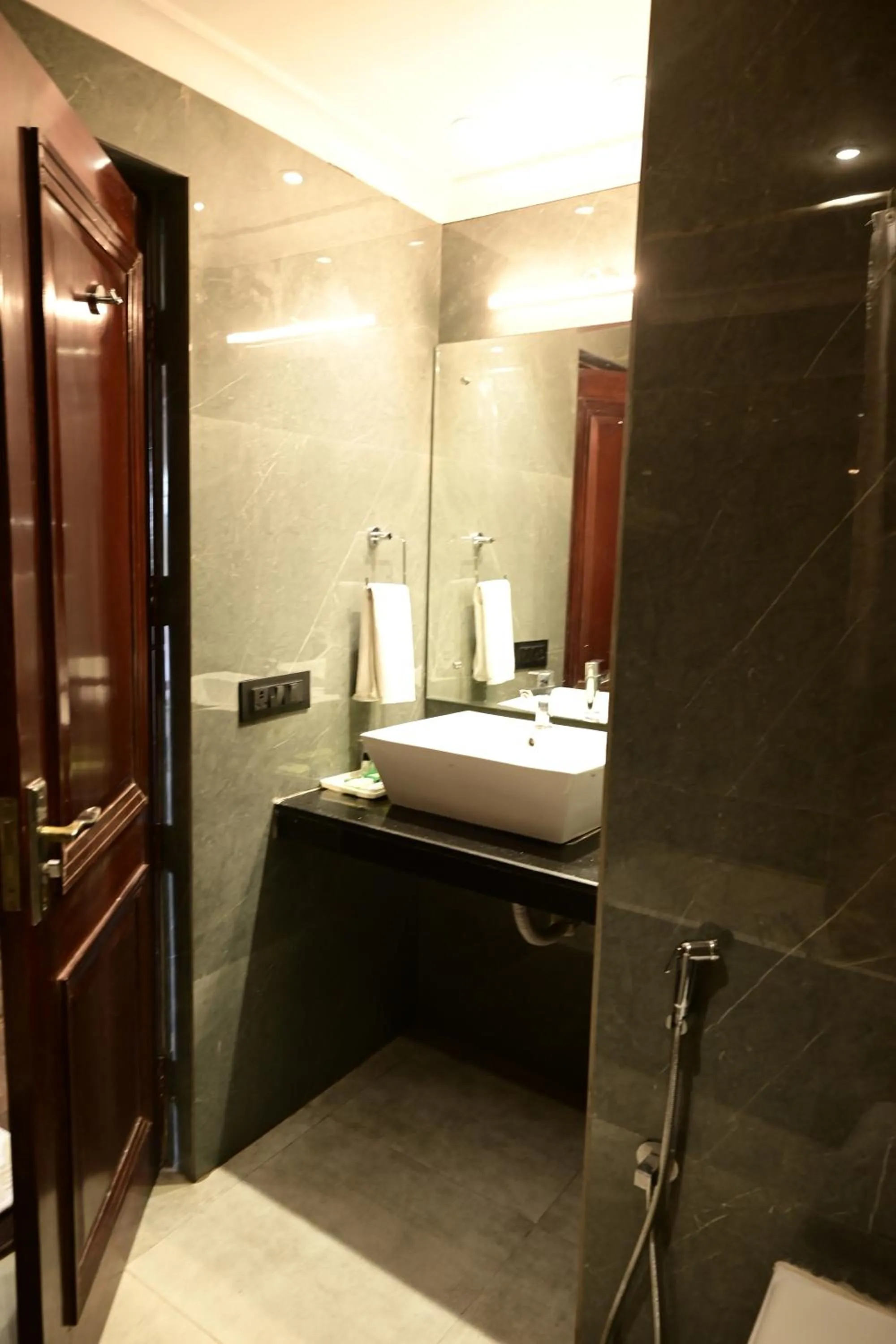 Bathroom in De Alturas Resort