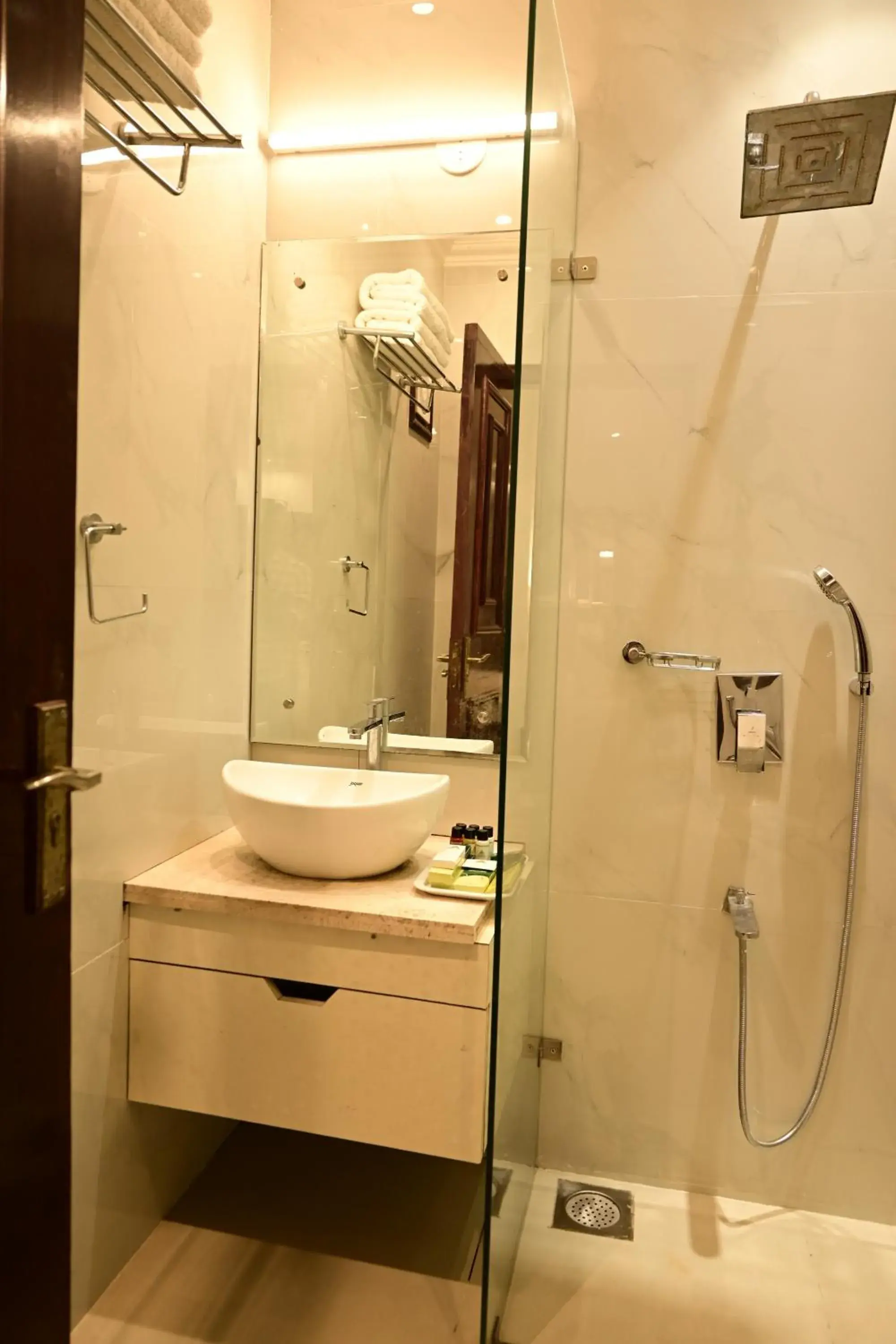 Bathroom in De Alturas Resort Bathroom in De Alturas Resort