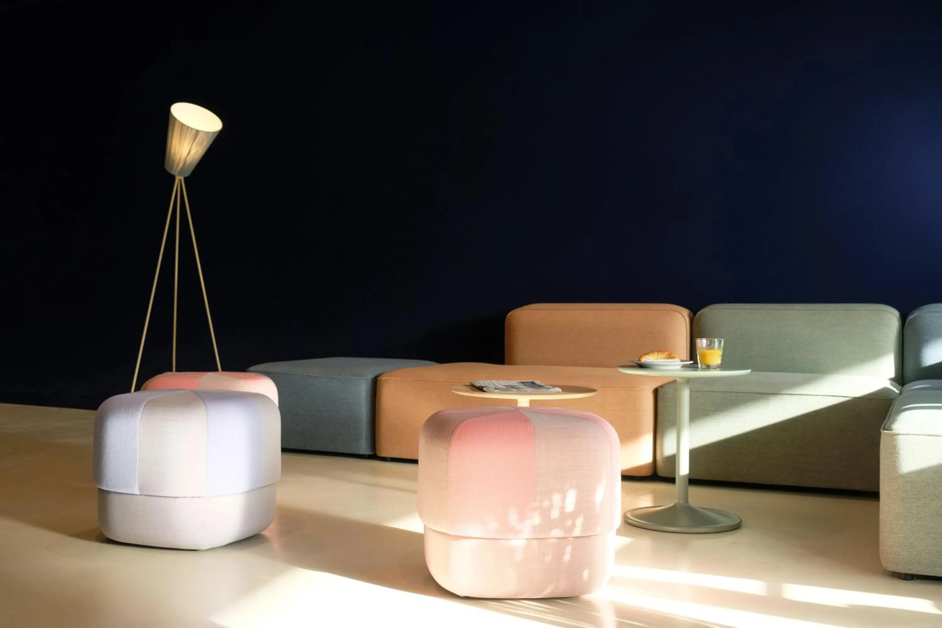 Lounge or bar in Hotel Eastside (free parking garage)