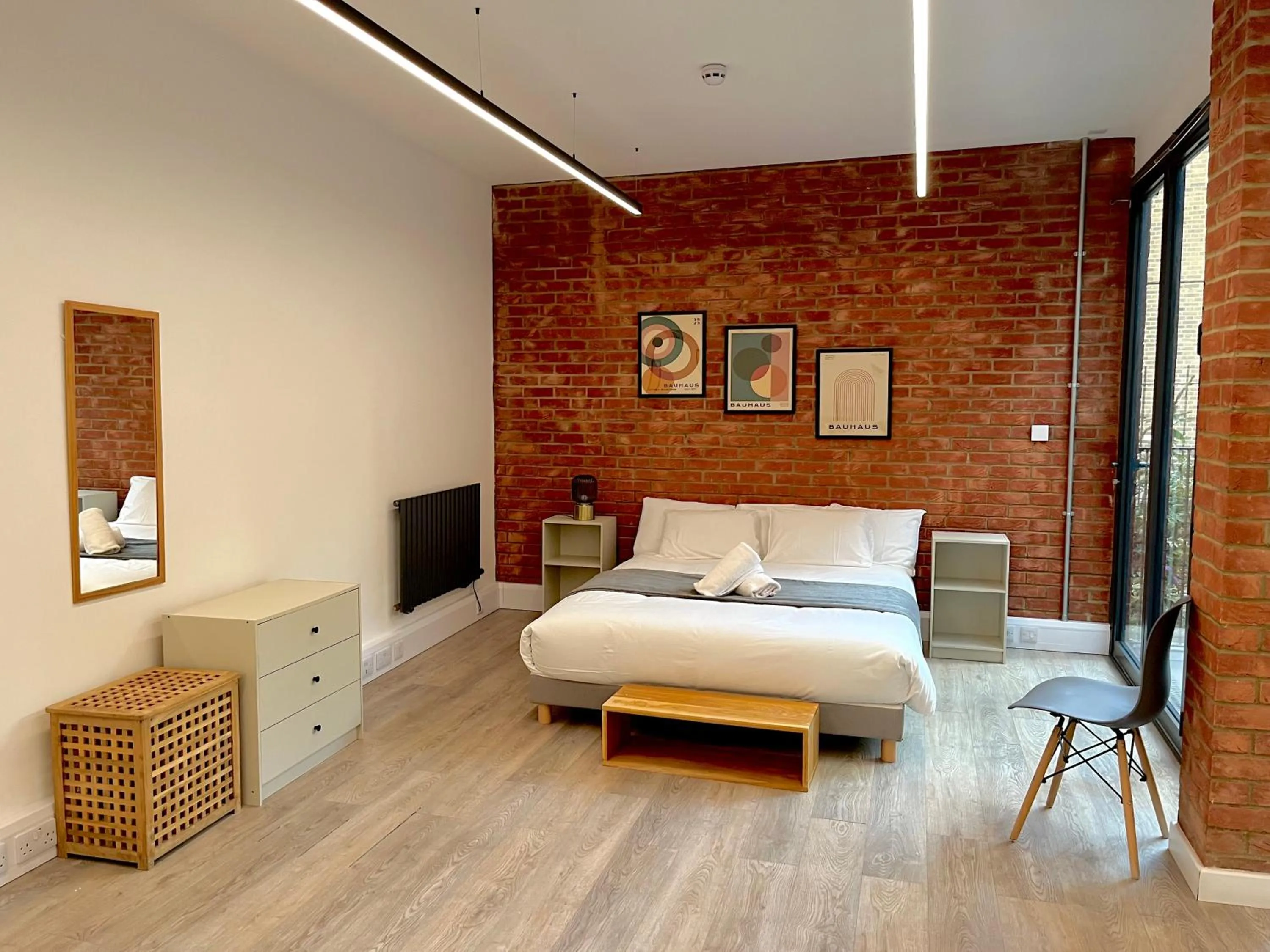 Bed in Shoreditch Apartments by PrimeCityHosts