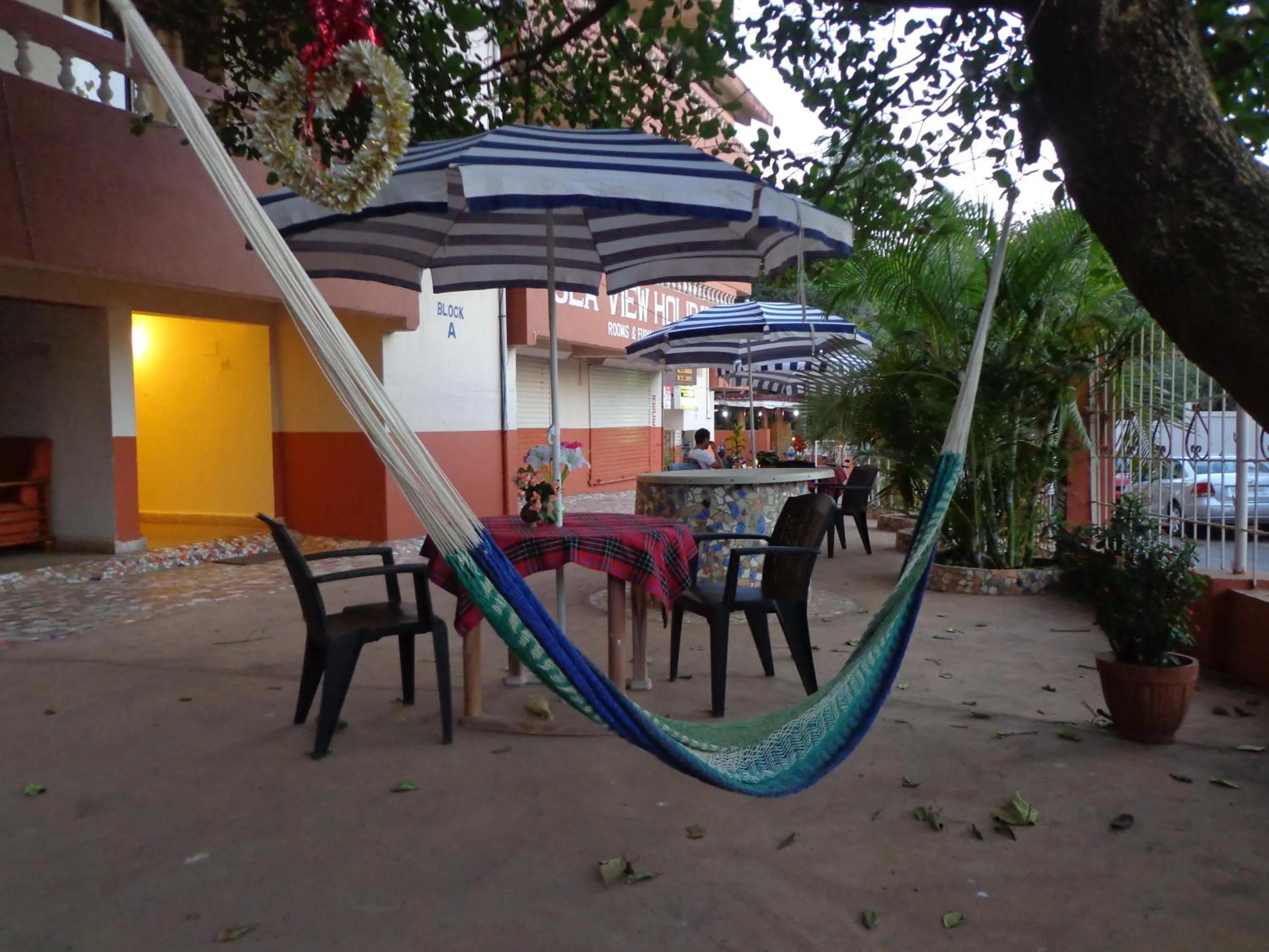 Communal lounge/ TV room in Sea View Holiday Vagator