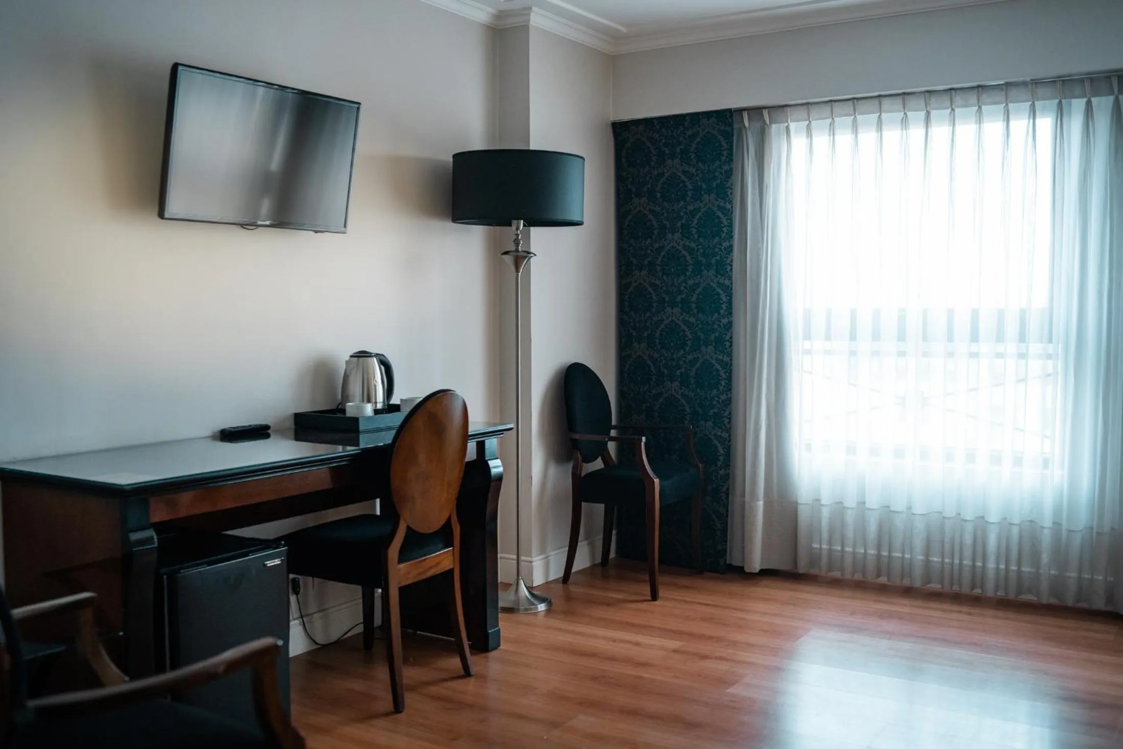 TV and multimedia in Amérian Executive Córdoba