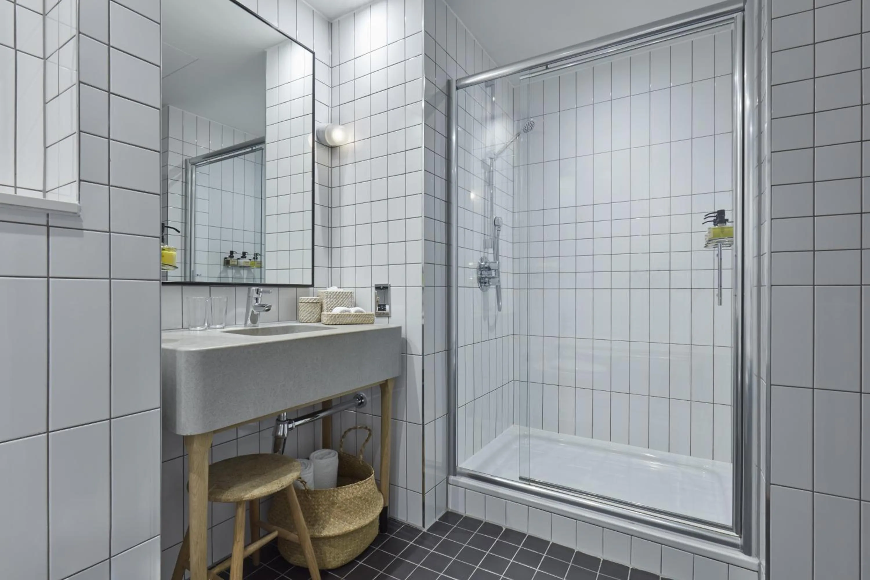 Shower in One Hundred Shoreditch