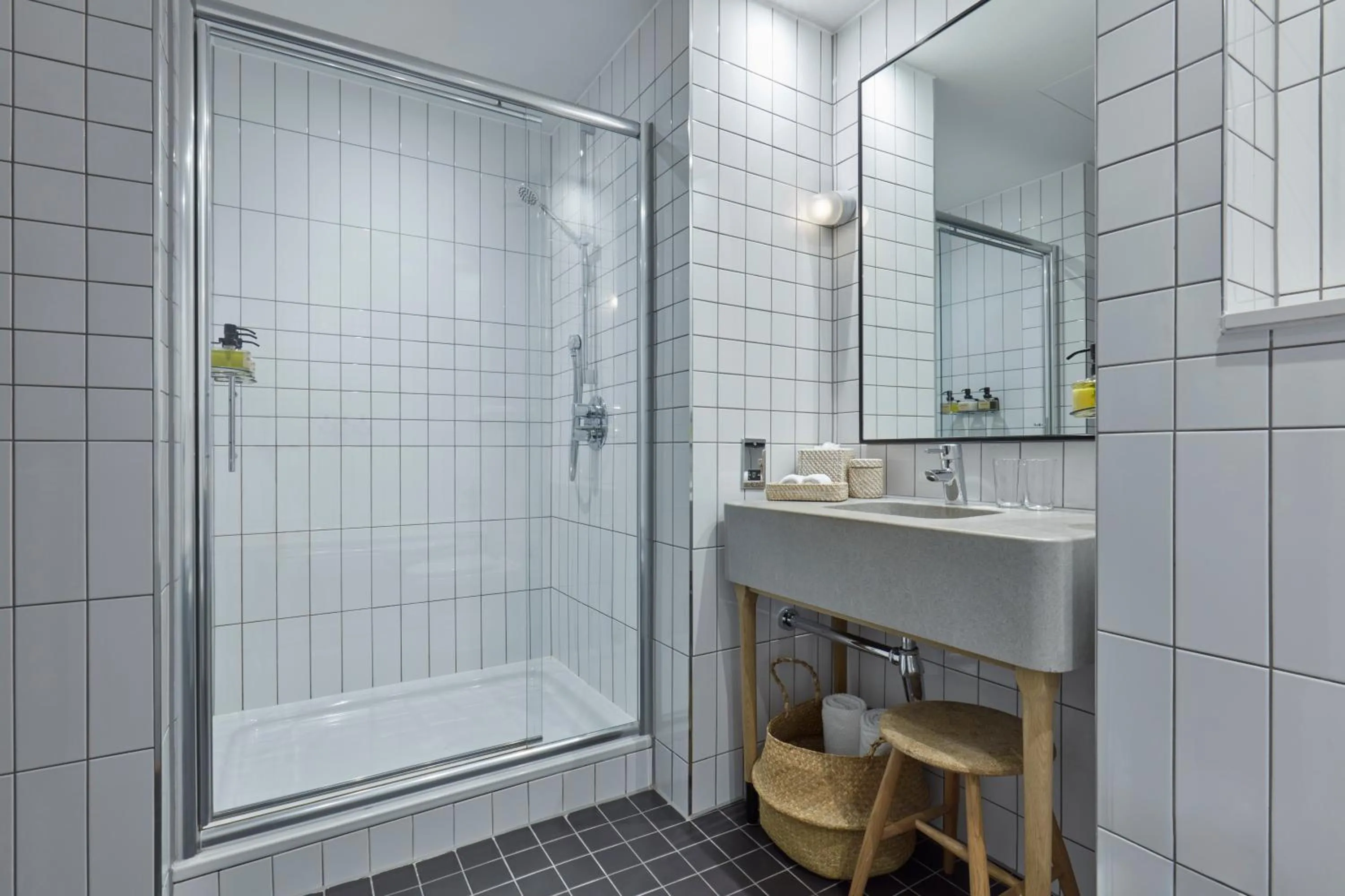 Shower in One Hundred Shoreditch