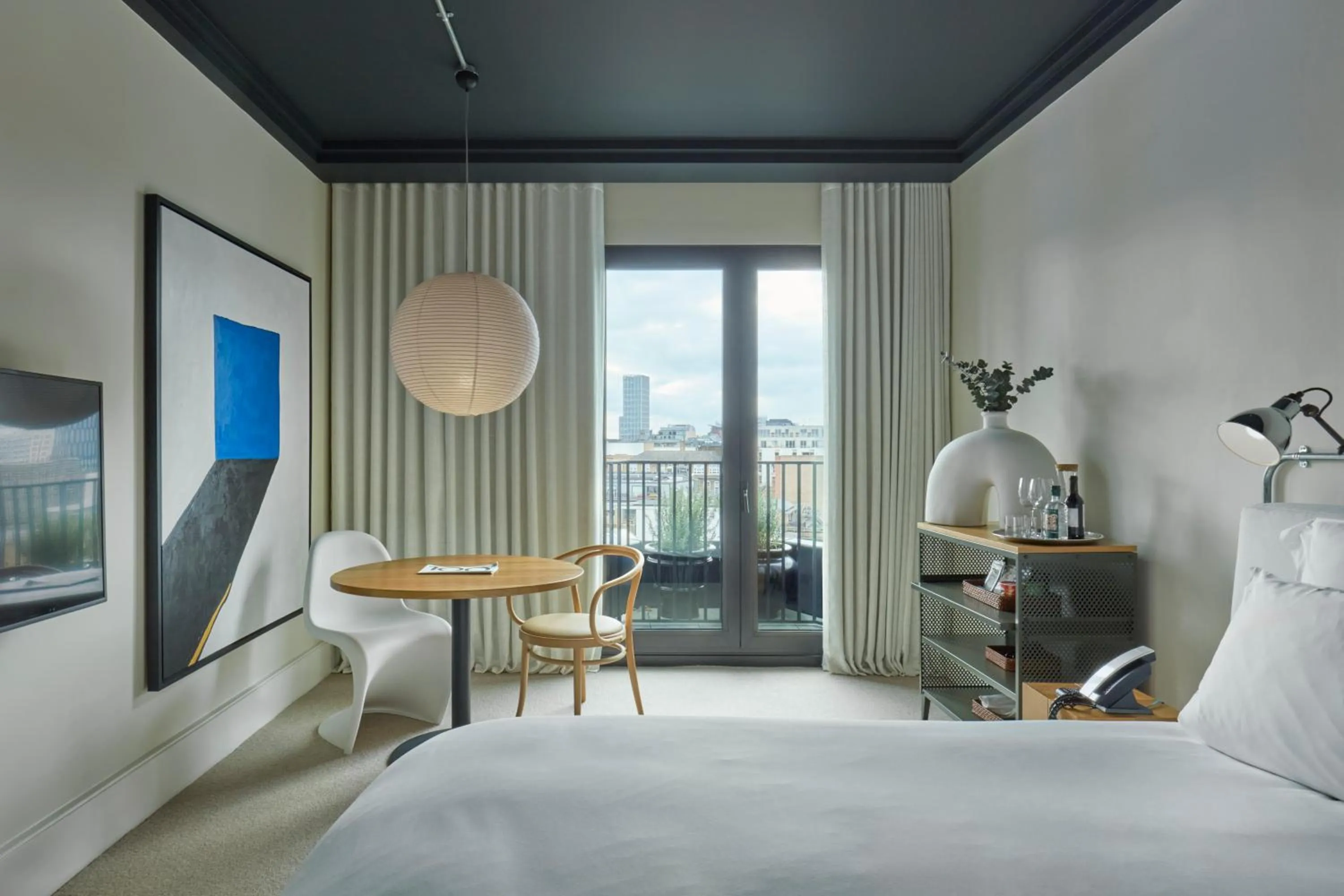 Photo of the whole room, Bed in One Hundred Shoreditch