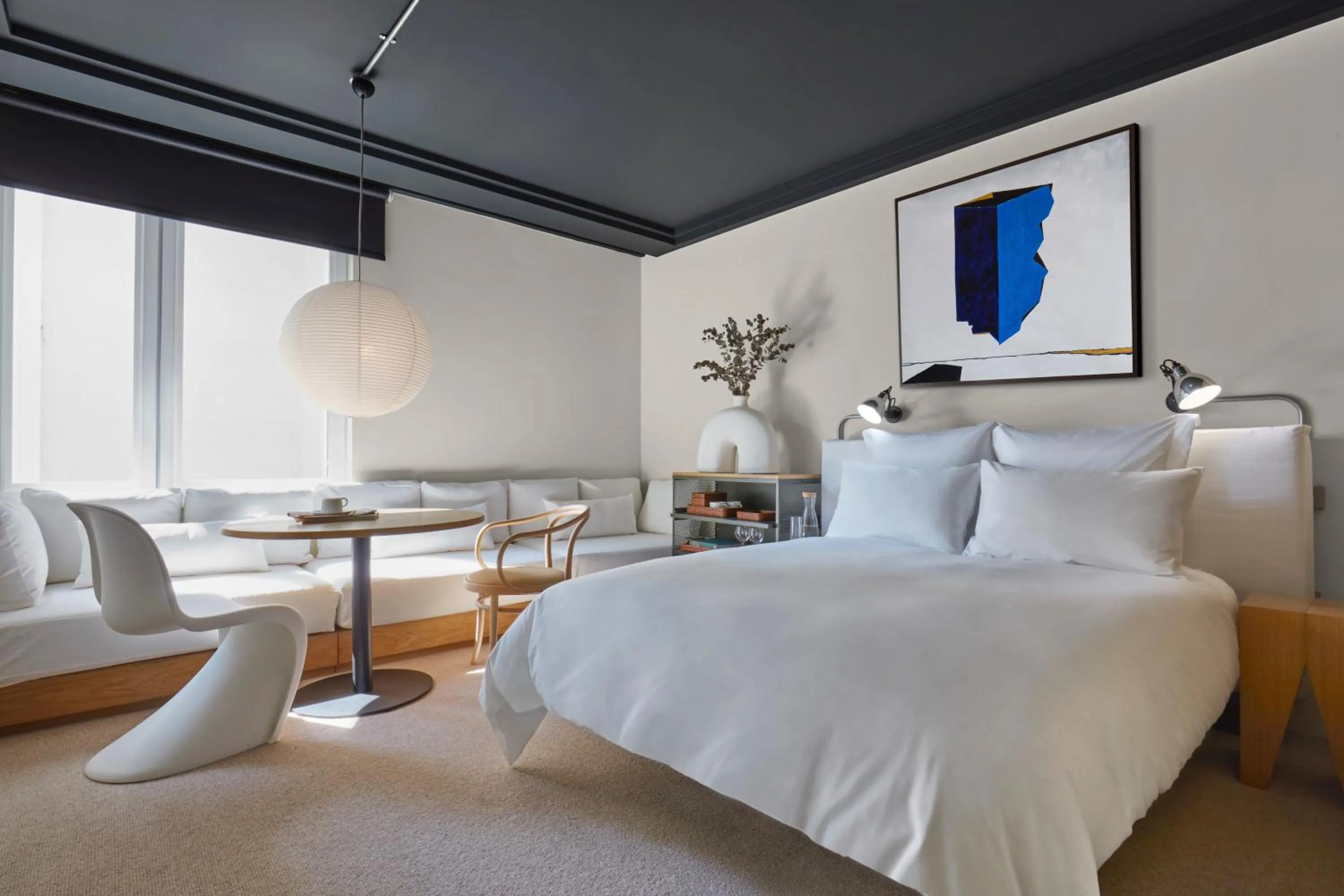 Bedroom, Bed in One Hundred Shoreditch