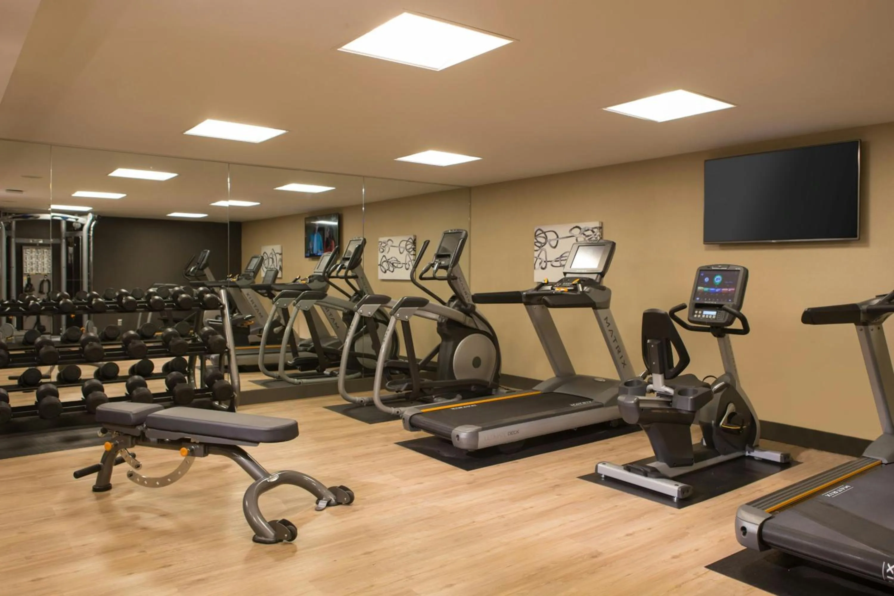 Fitness centre/facilities in AC Hotel Kansas City Plaza