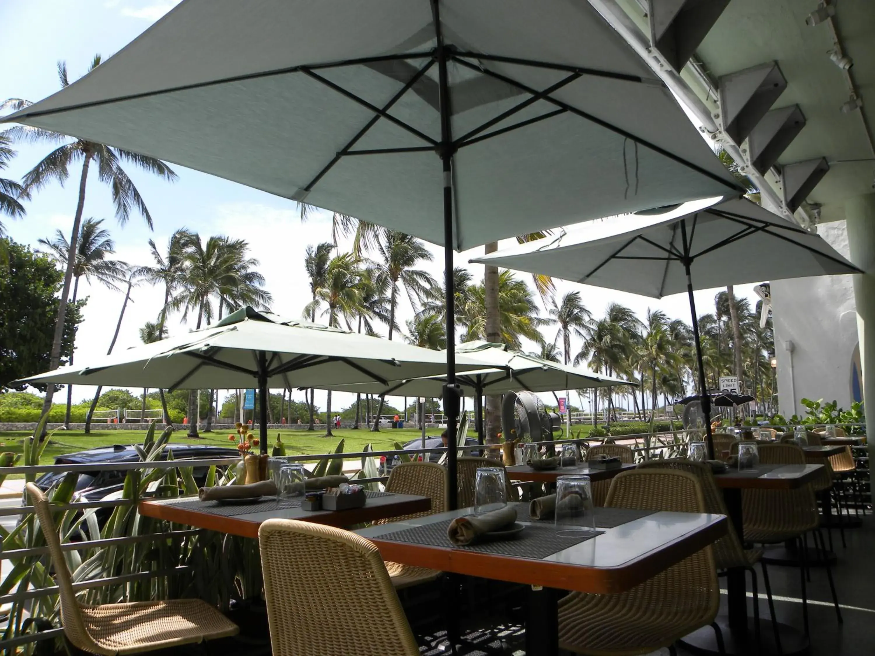 Restaurant/places to eat in Pelican Hotel Restaurant/places to eat in Pelican Hotel