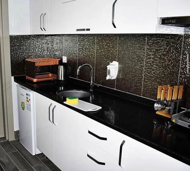 Kitchen or kitchenette in Bone Apart Otel