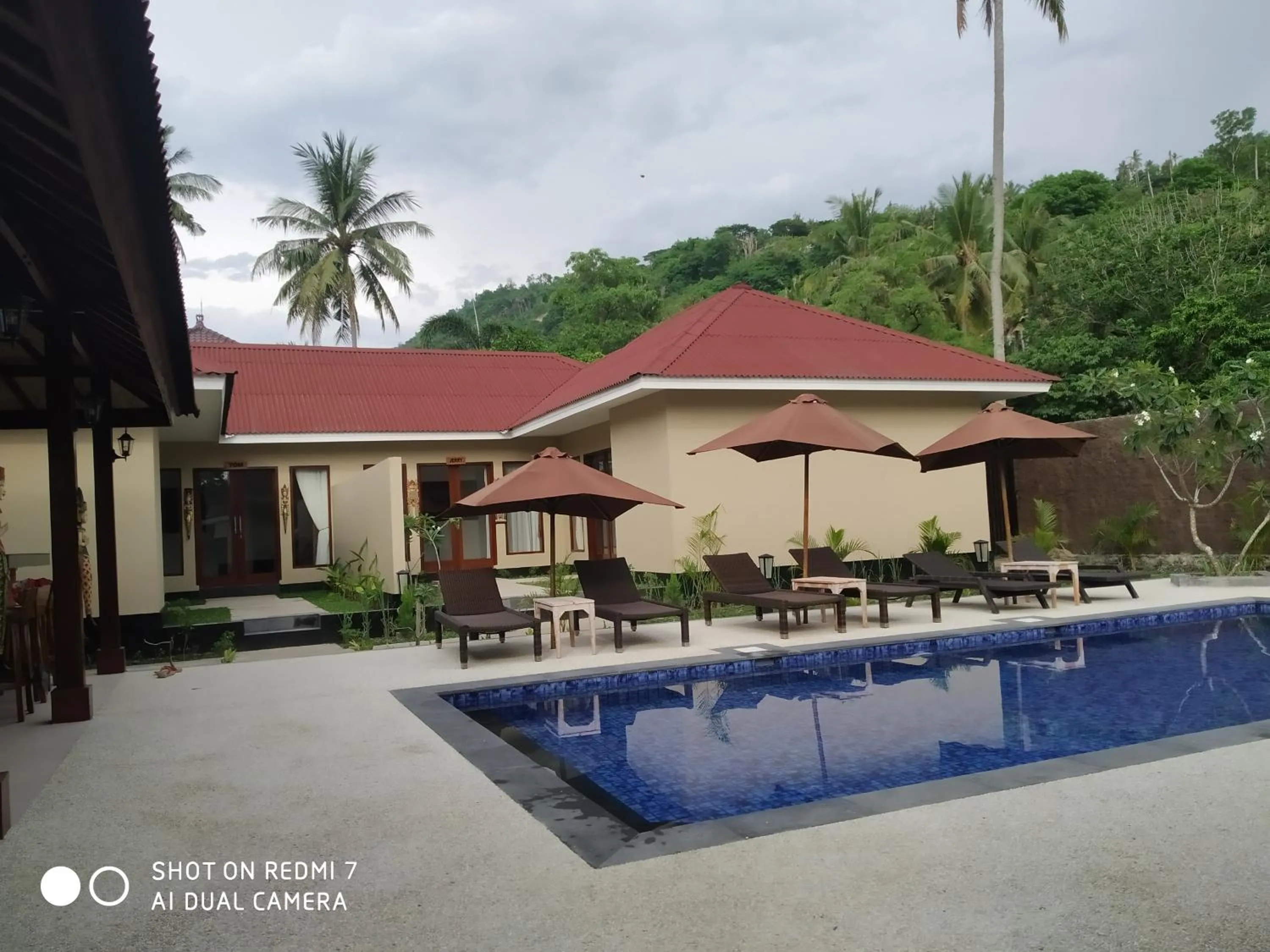 Property building in villa tom and jerry