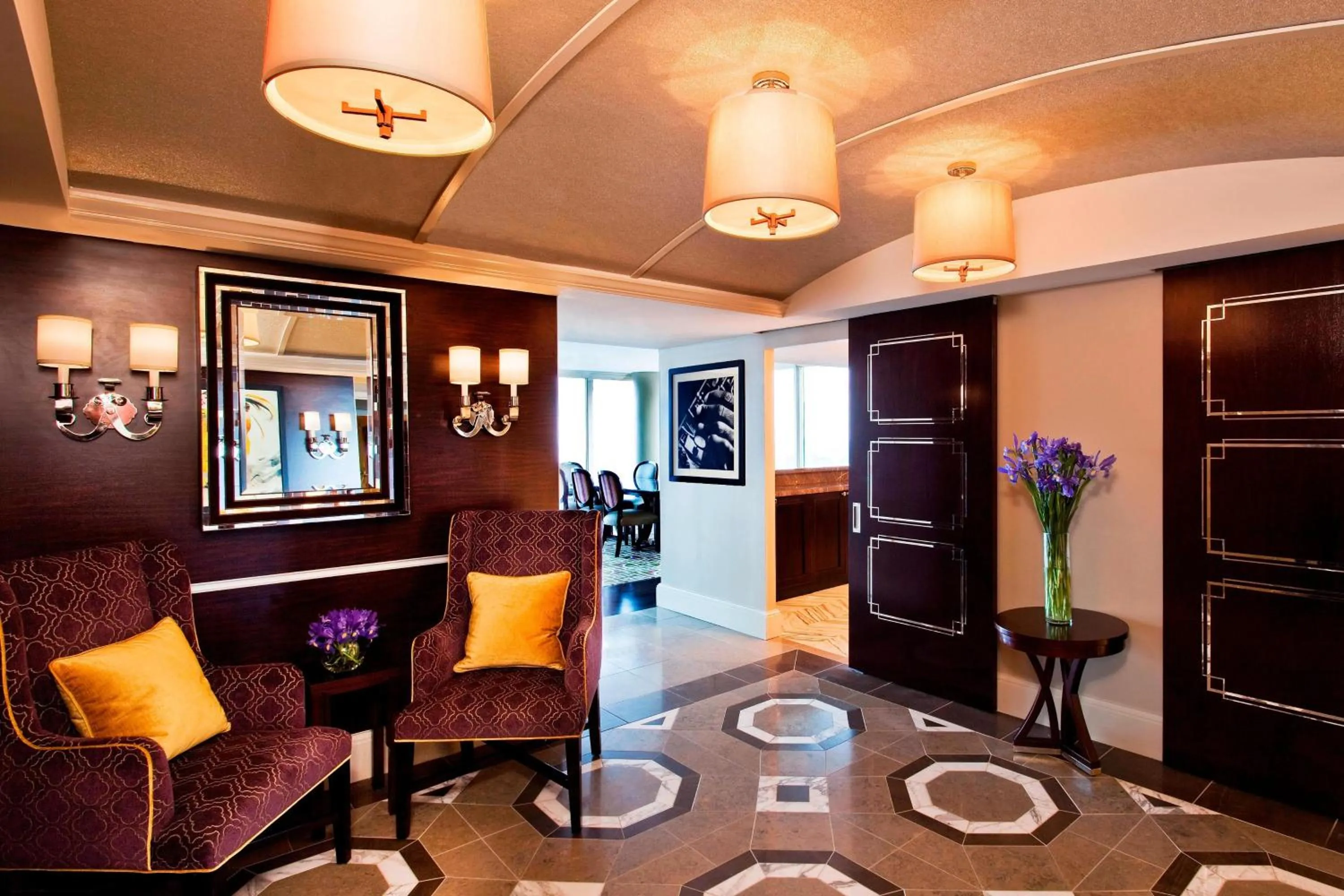 Photo of the whole room in Sheraton New Orleans Hotel