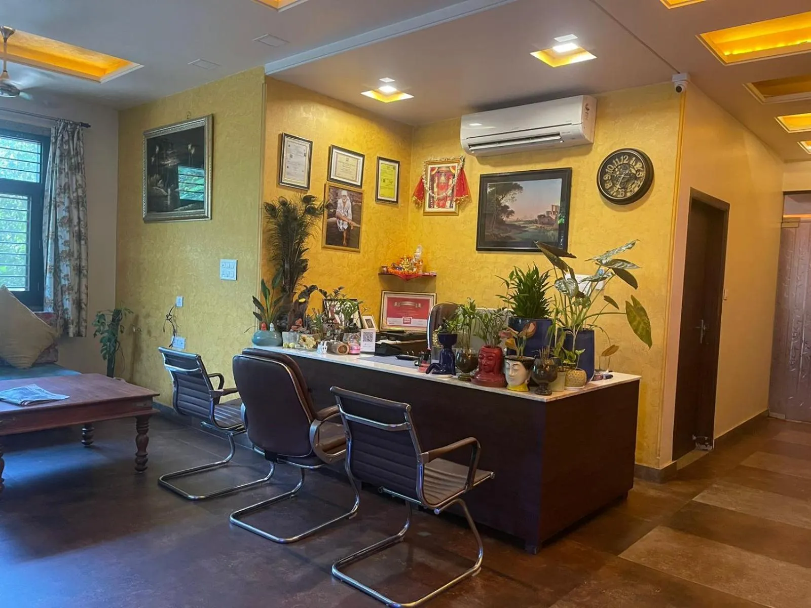 Living room in Jeenmount Heritage Boutique Hotel