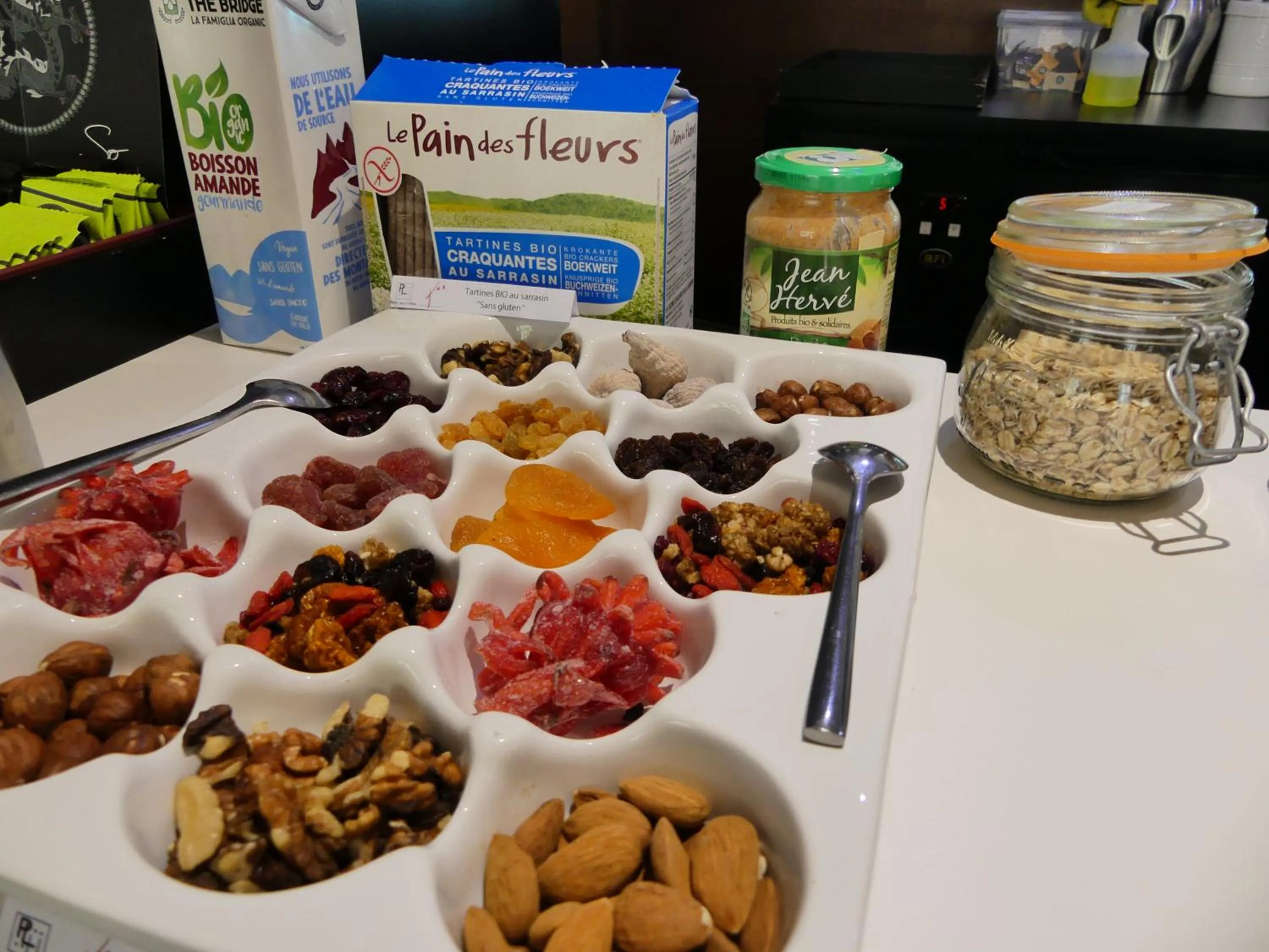 Breakfast in Hotel Pont Levis - Franck Putelat
