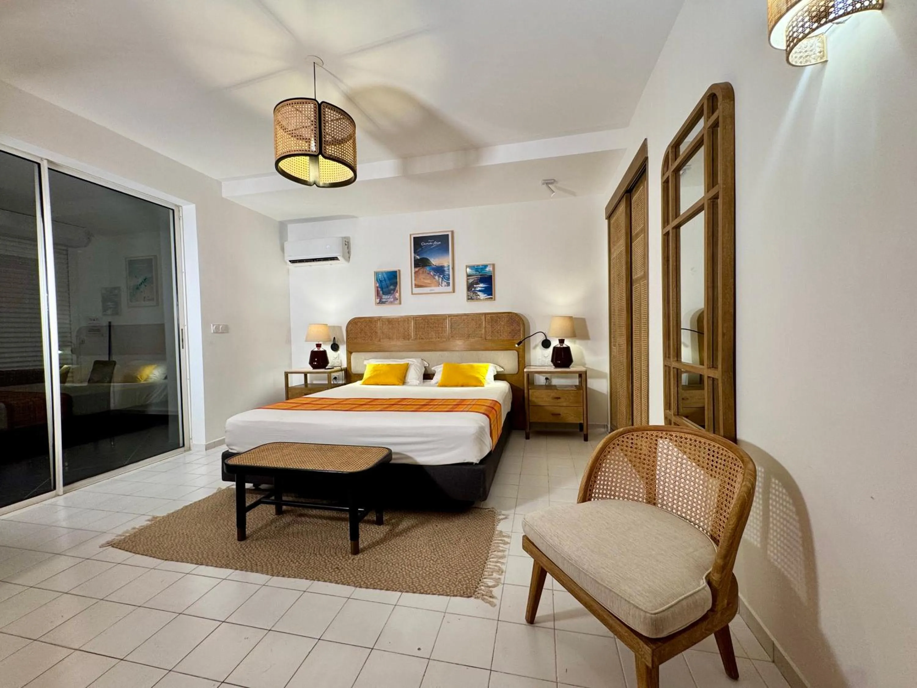 Shower, Bed in Résidence Le Vallon Guadeloupe Parc Piscine Appartements & Studios