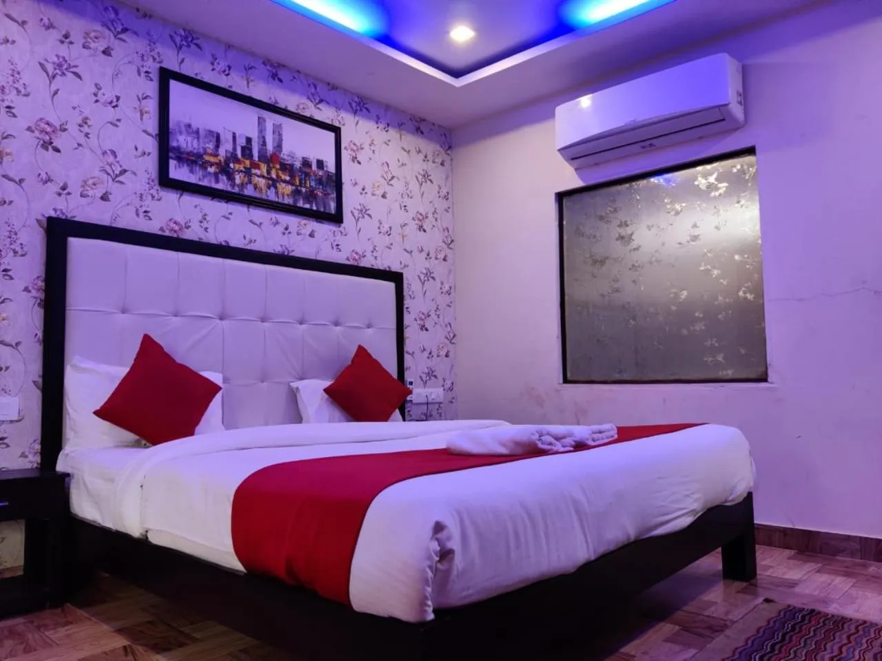 Bedroom, Bed in Sea Shell Beach Cottages & Suites