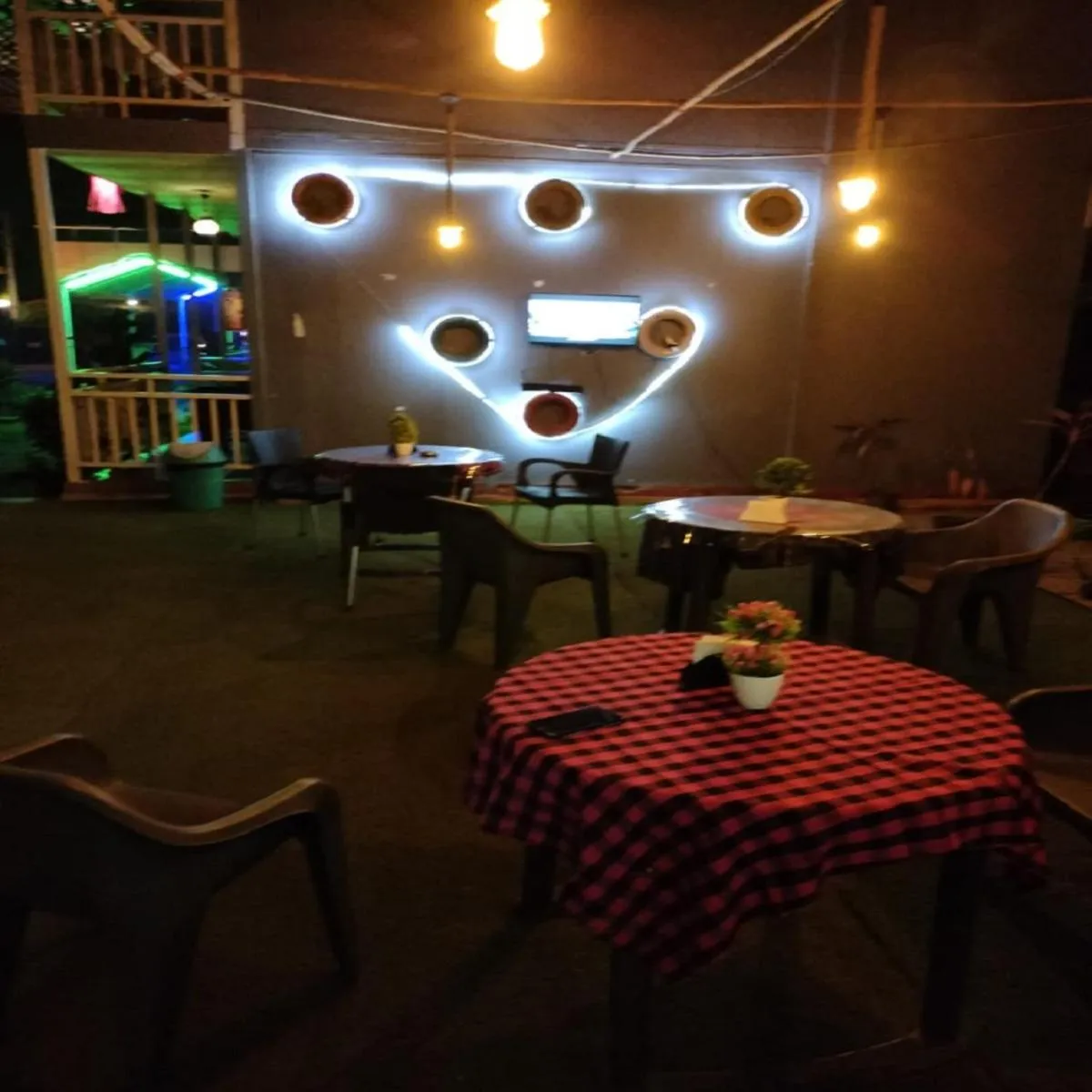 Sea Shell Beach Cottages & Suites