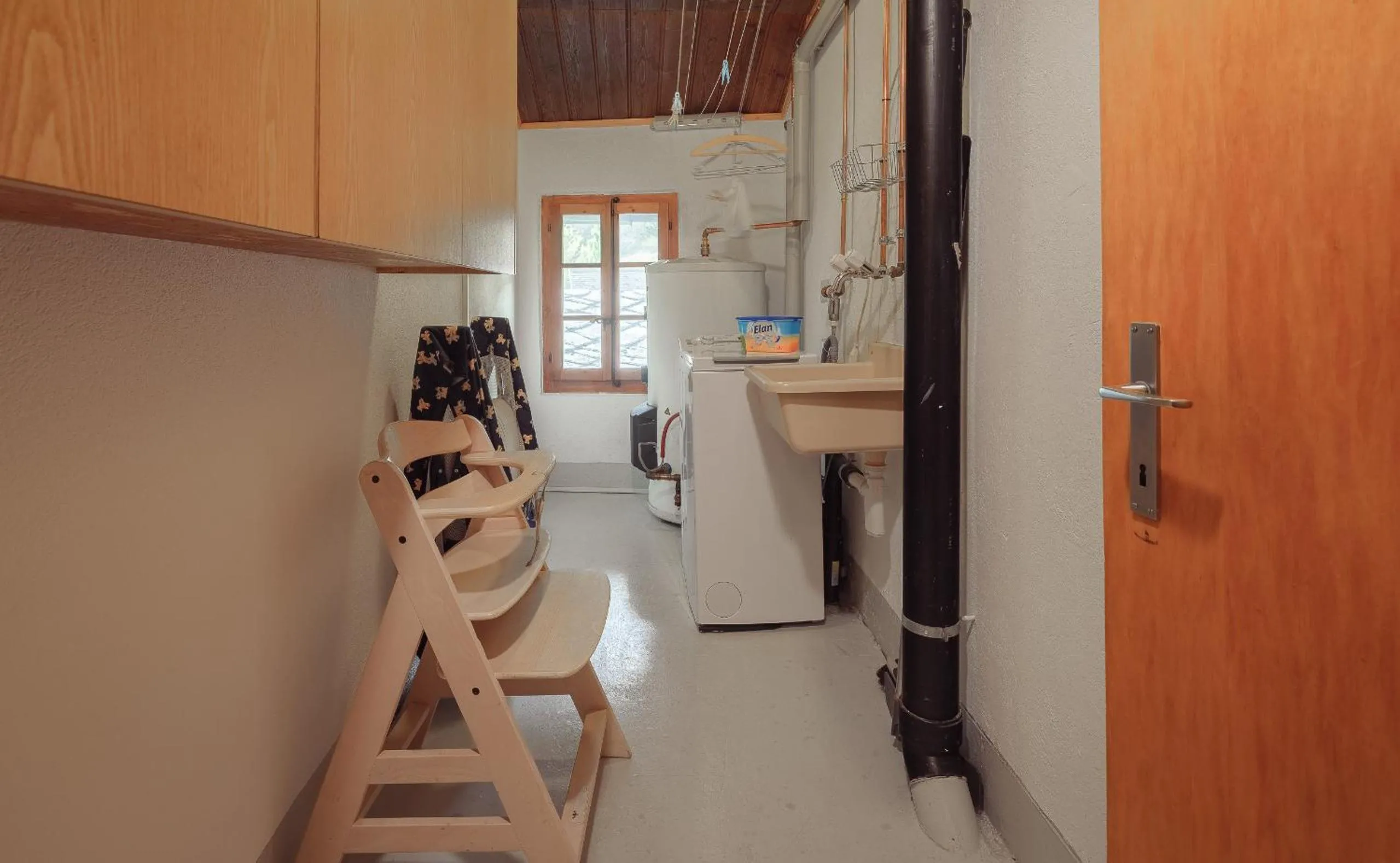 Photo of the whole room in Cricerhaus