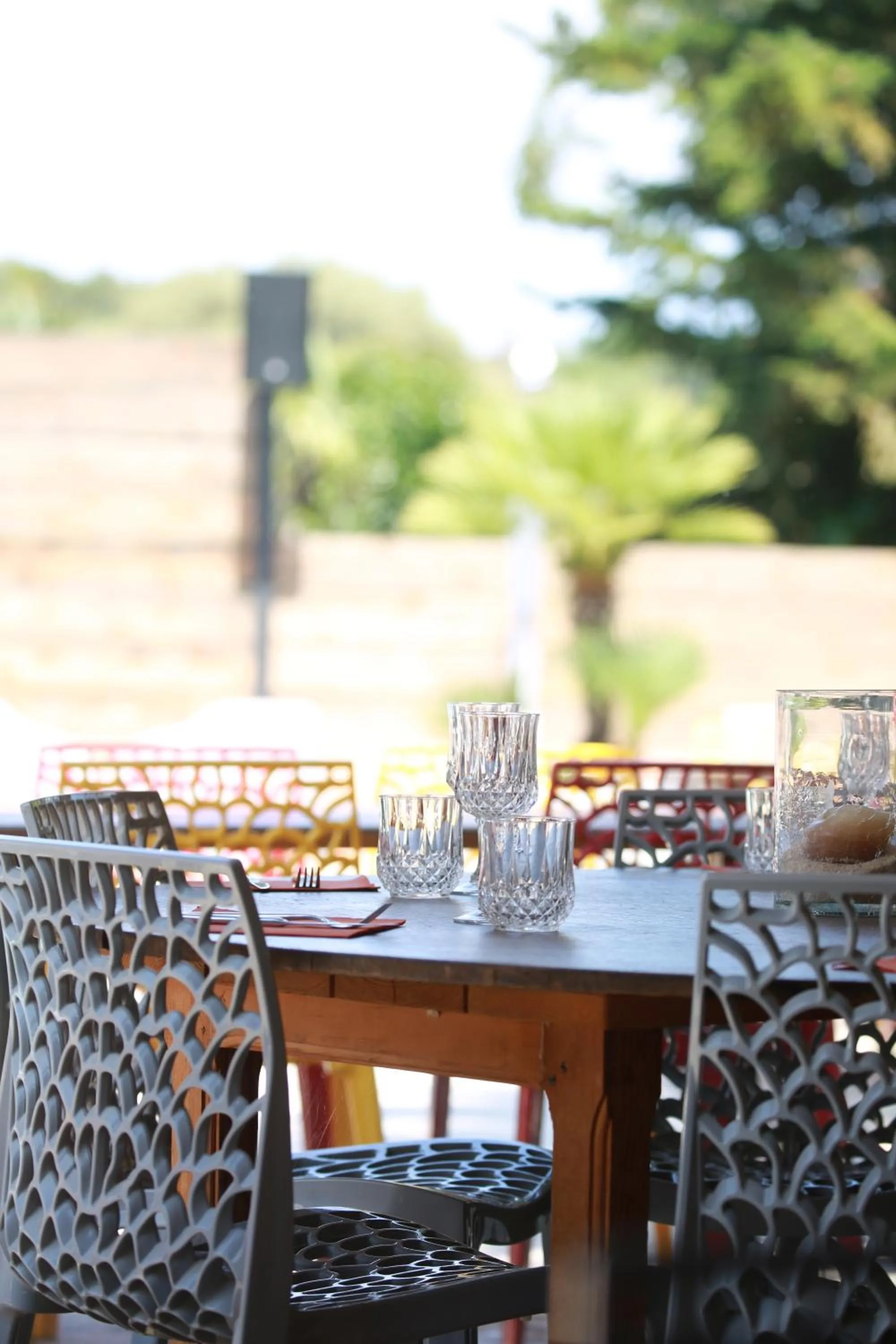 Restaurant/places to eat in Le Banana's Hotel