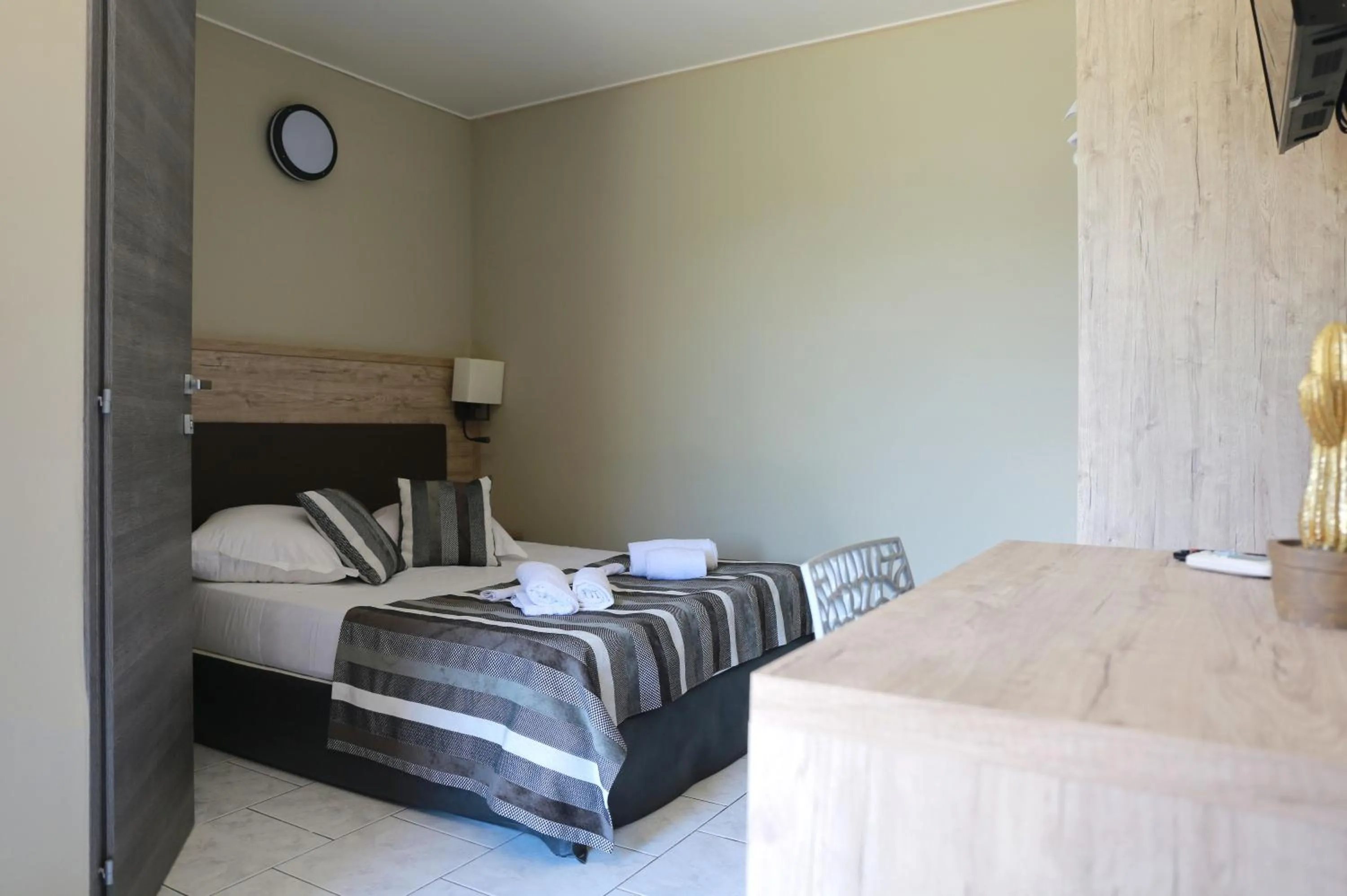 Bedroom in Le Banana's Hotel