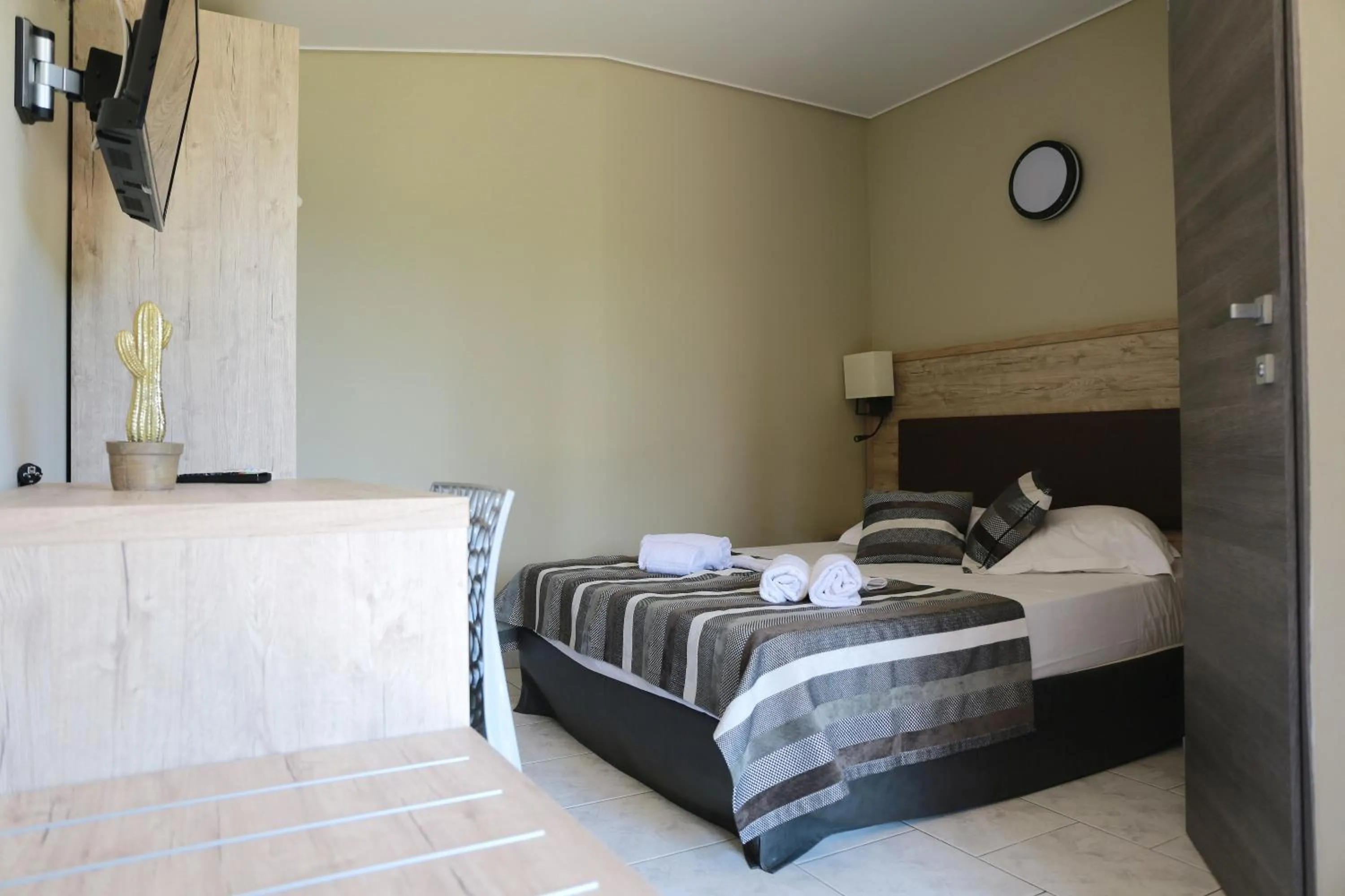 Bedroom in Le Banana's Hotel