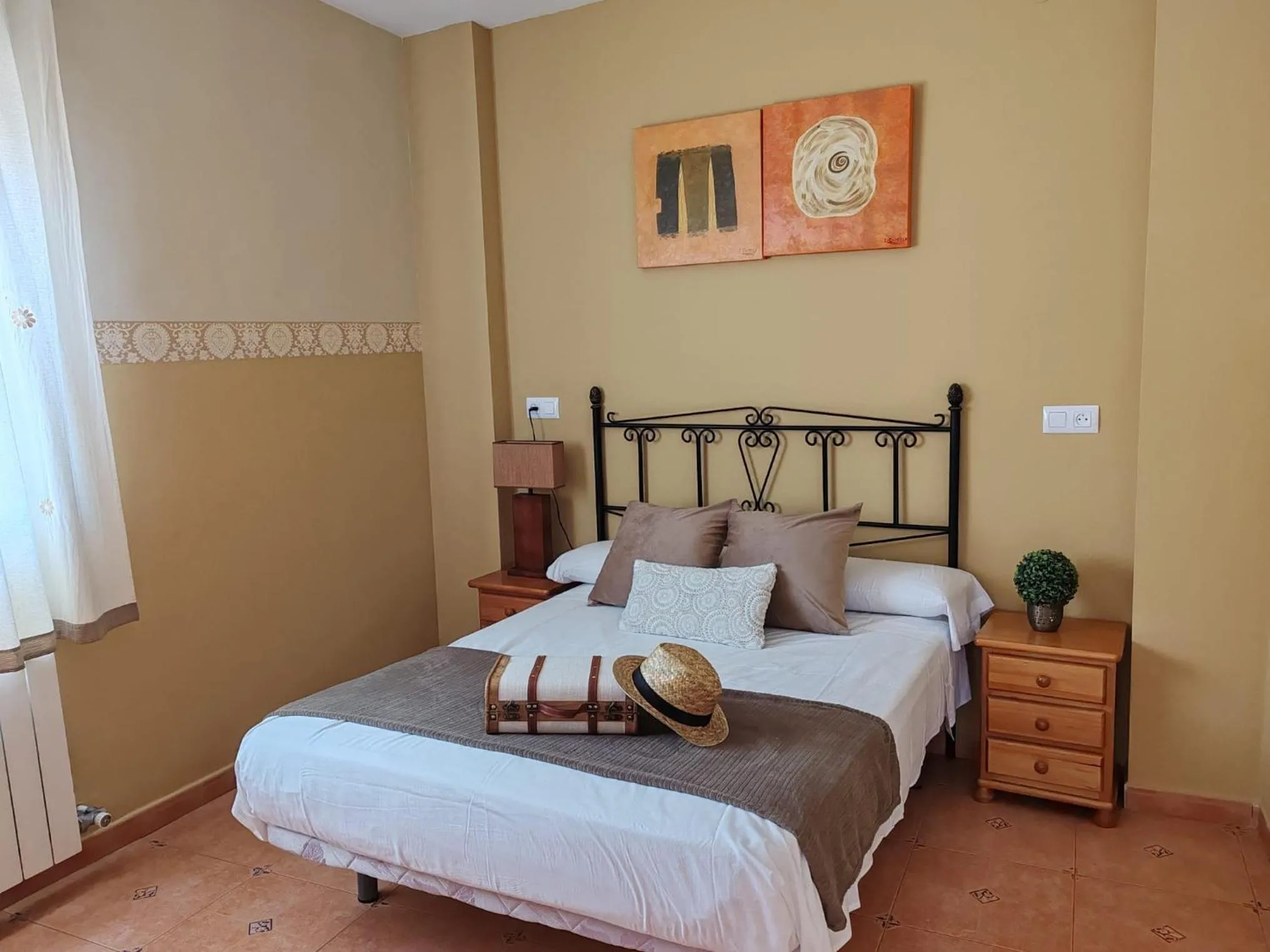 Bedroom, Bed in Ruralguejar