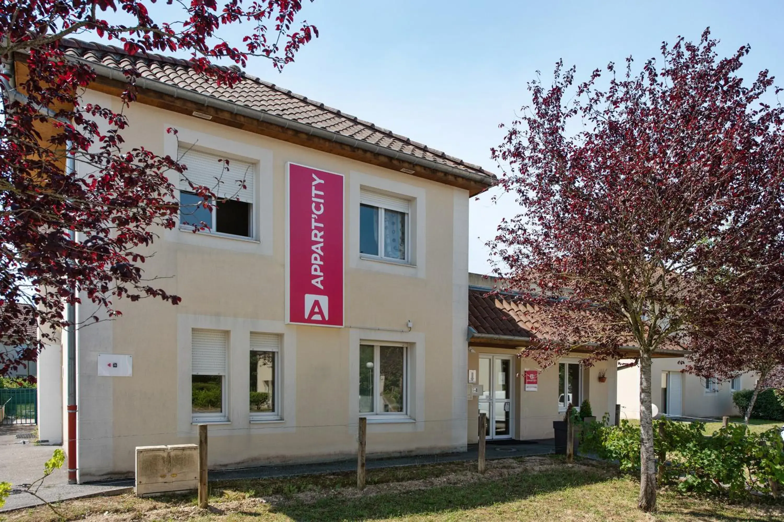 Facade/entrance in Appart'City Classic Dijon - Toison D'Or Facade/entrance in Appart'City Classic Dijon - Toison D'Or