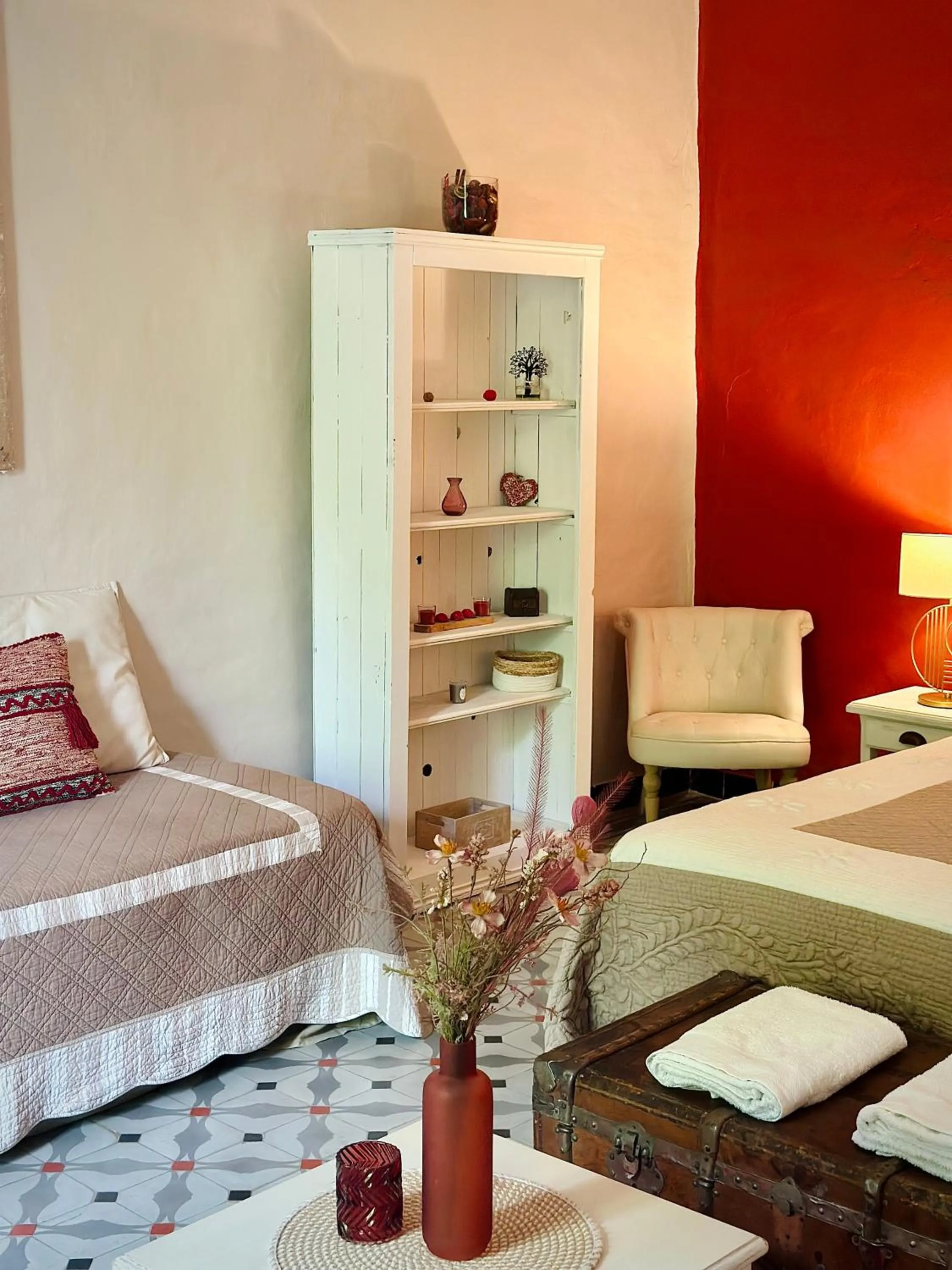 Bedroom, Bed in Lacanepière