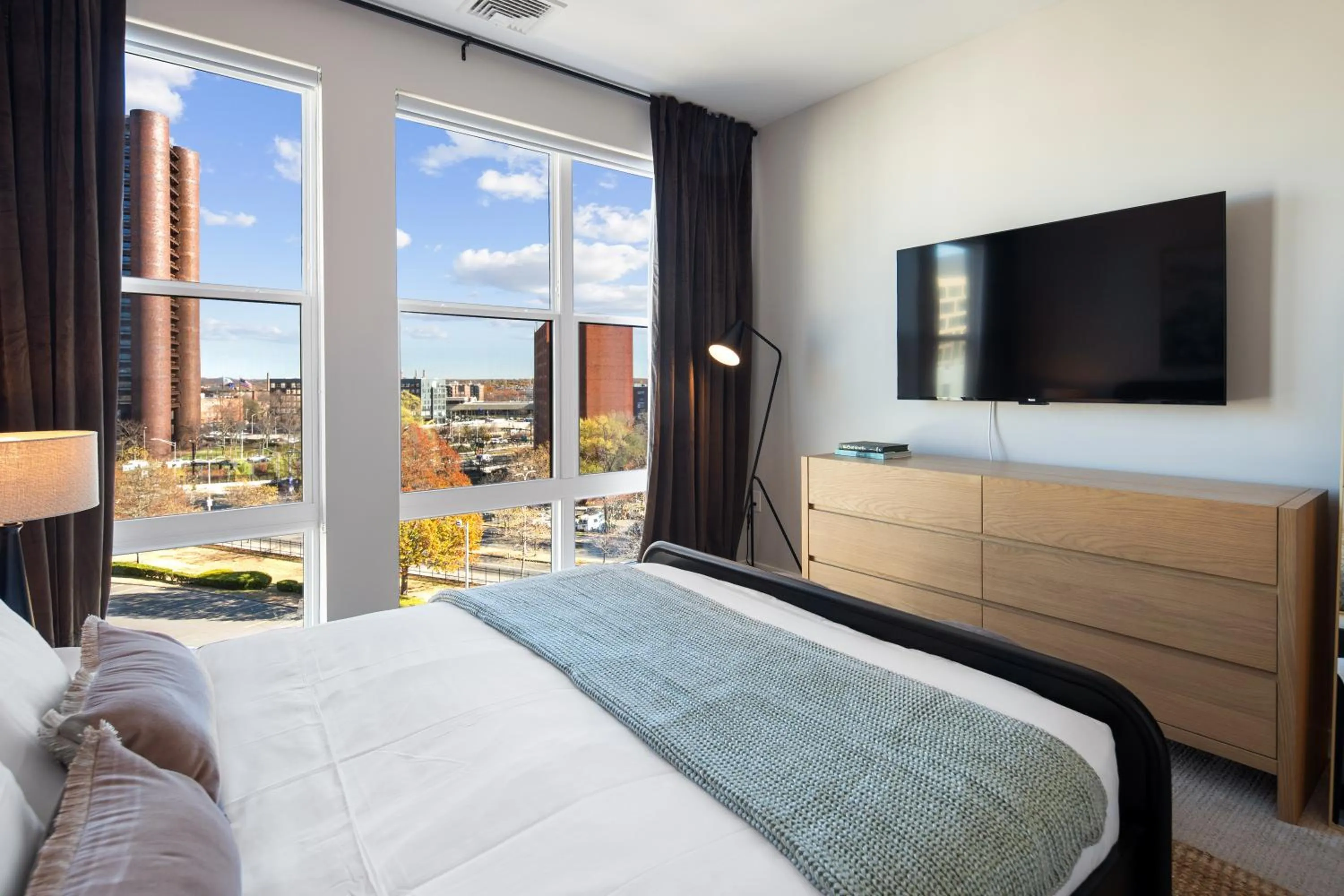 Bed in Luxury Furnished Apartments by Hyatus Downtown at Yale