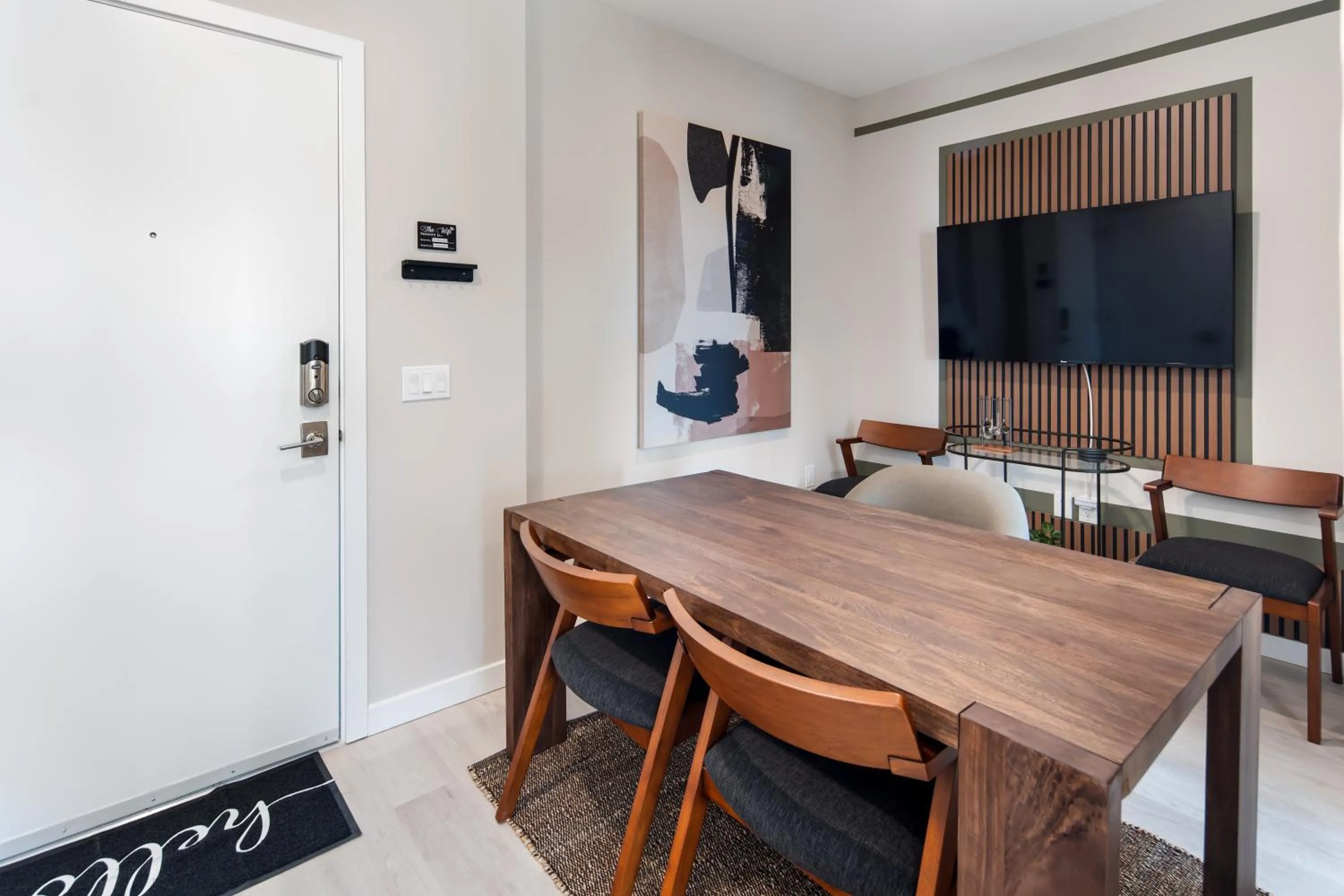 Dining area in Luxury Furnished Apartments by Hyatus Downtown at Yale