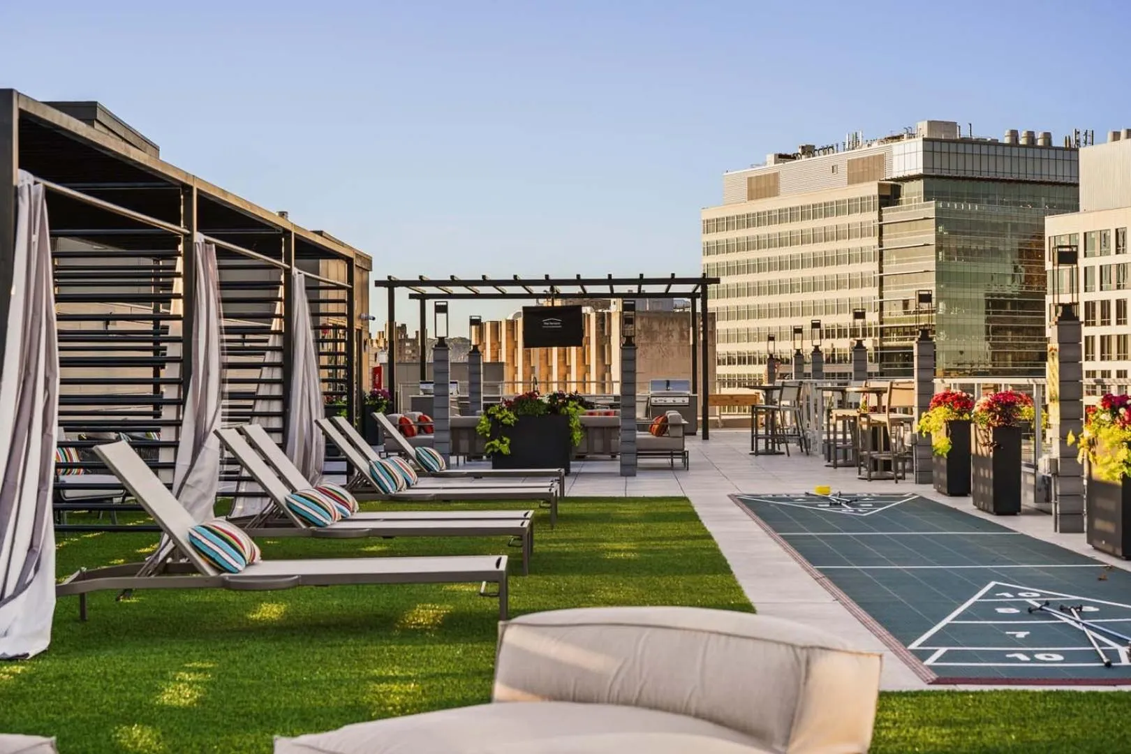 Evening entertainment in Luxury Furnished Apartments by Hyatus Downtown at Yale