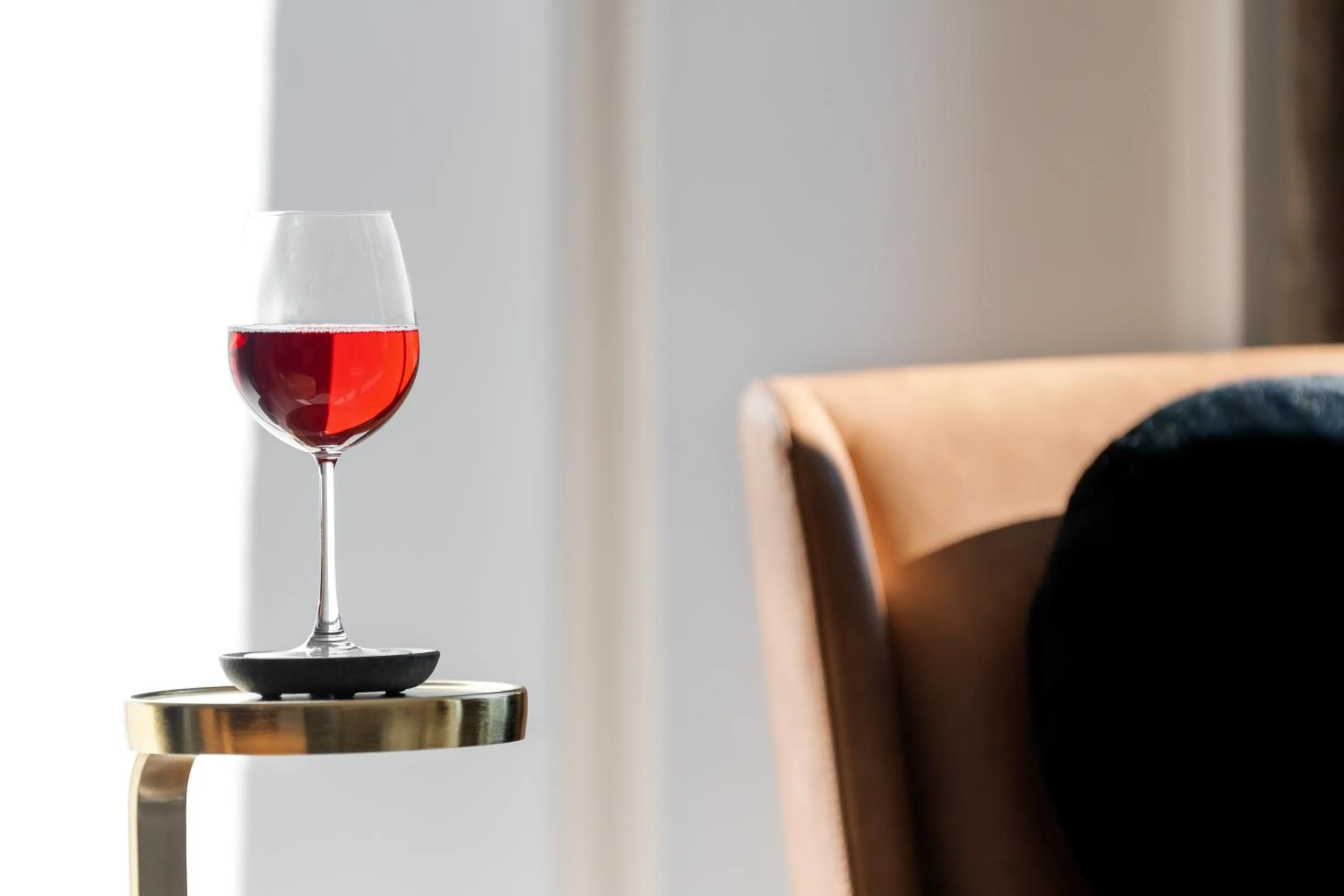 Living room in Luxury Furnished Apartments by Hyatus Downtown at Yale