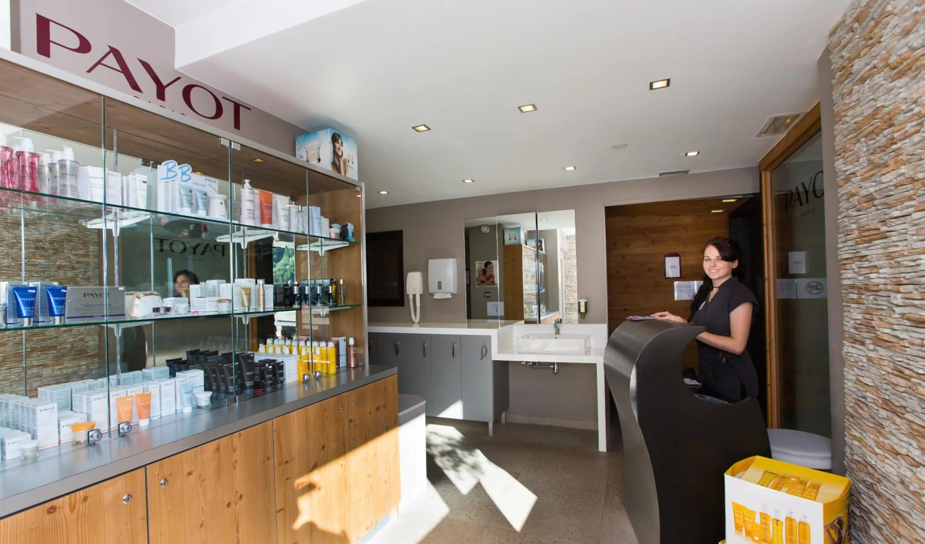 Spa and wellness centre/facilities in Park Hotel Suisse & Spa