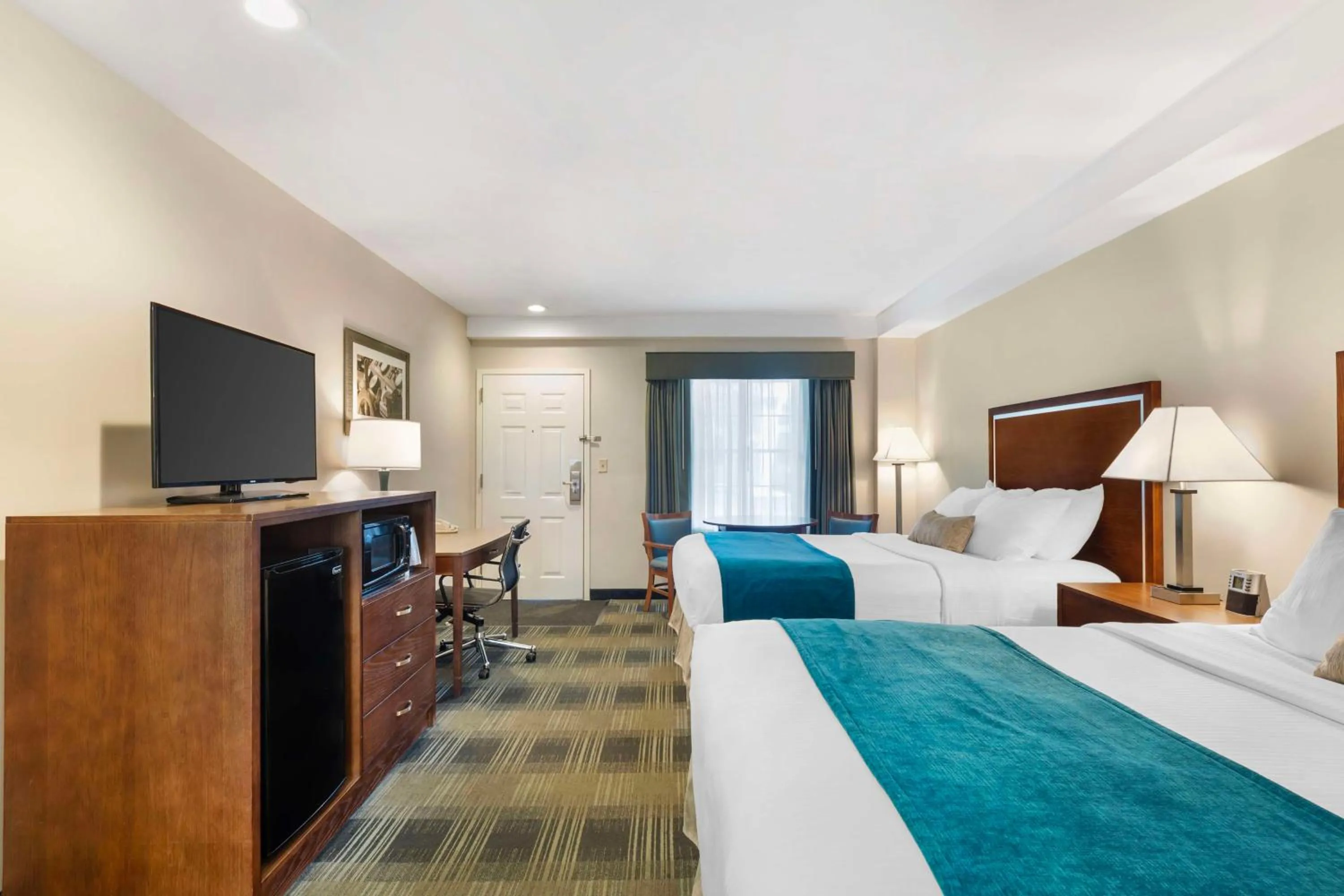 Bedroom, Bed in Best Western Plus Cold Spring