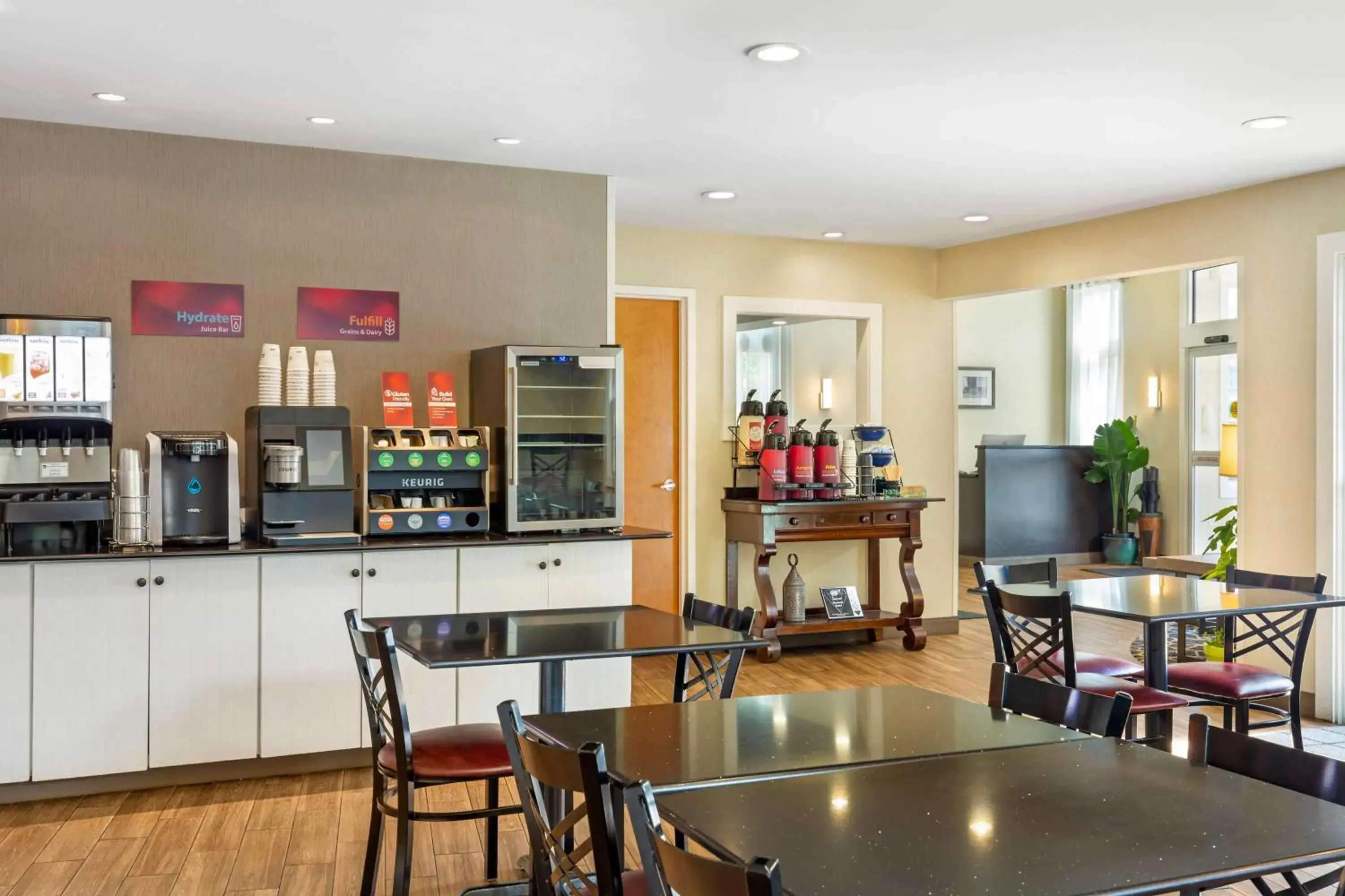 Breakfast in Best Western Plus Cold Spring Breakfast in Best Western Plus Cold Spring