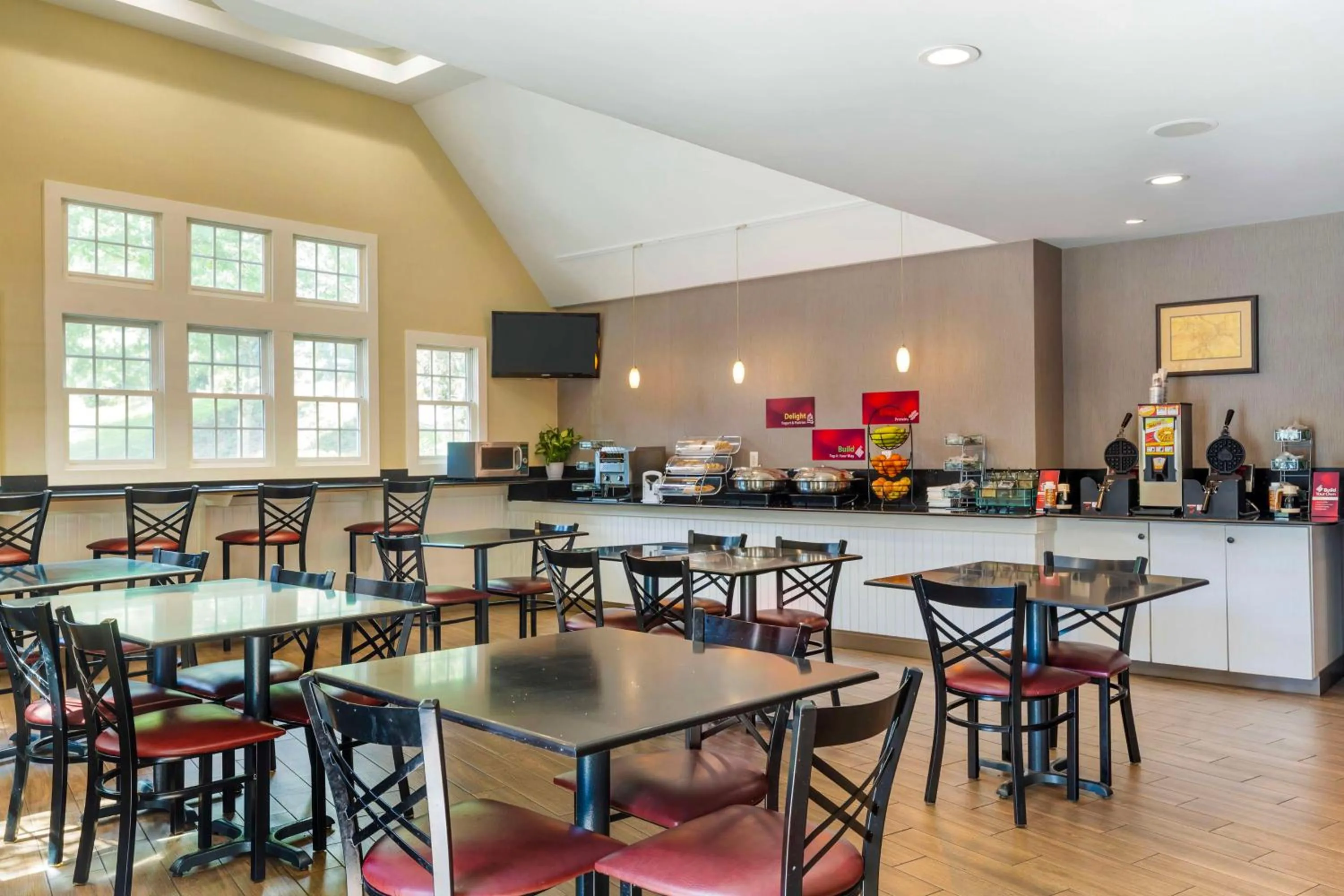 Breakfast in Best Western Plus Cold Spring